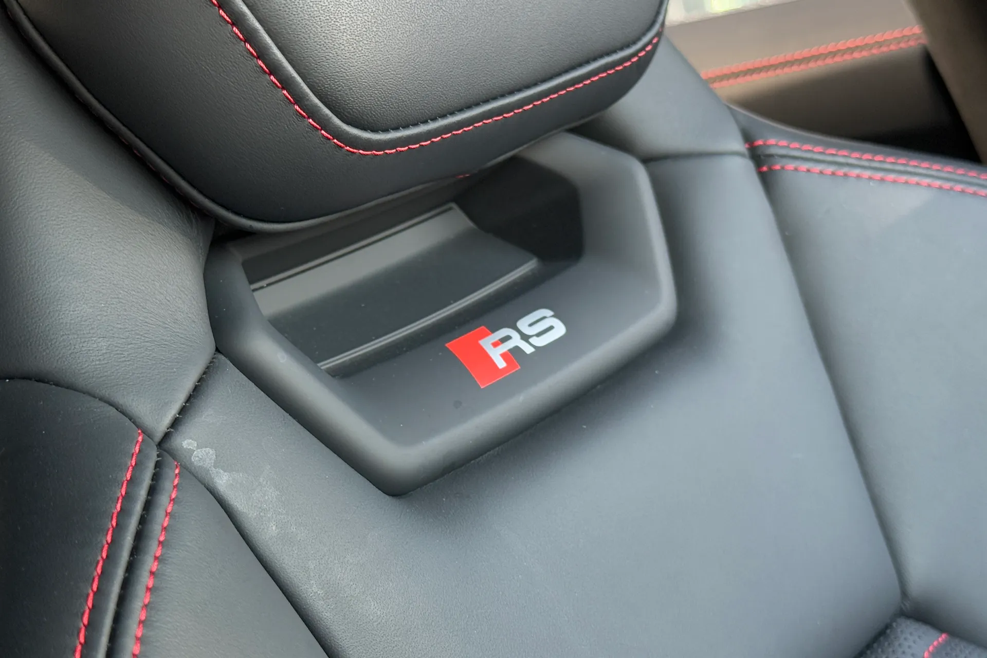 Audi RS e-tron GT thumbnail image number 54