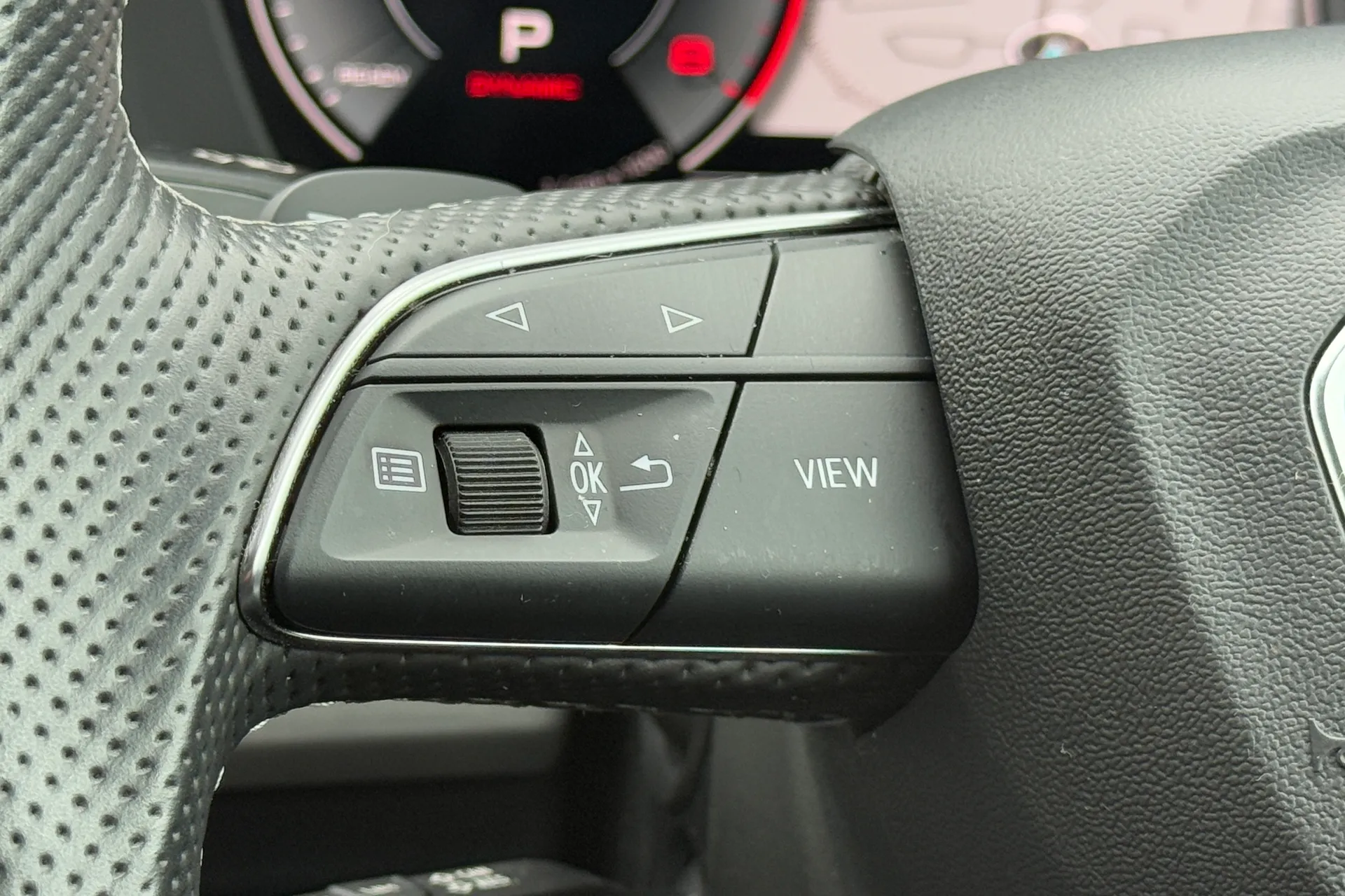 Audi Q5 thumbnail image number 15