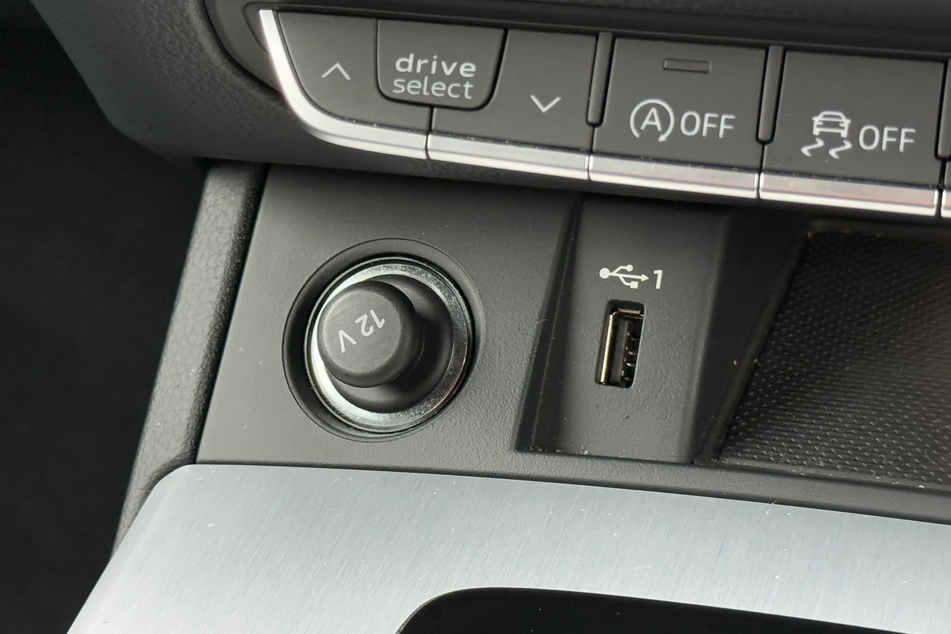 Audi Q5 thumbnail image number 22