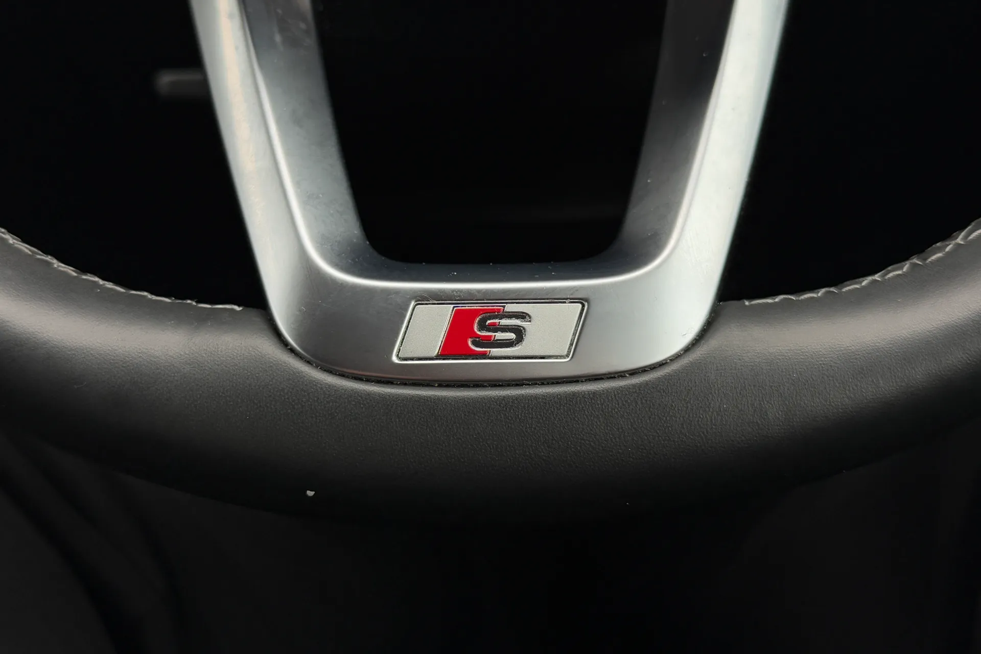 Audi Q5 thumbnail image number 17