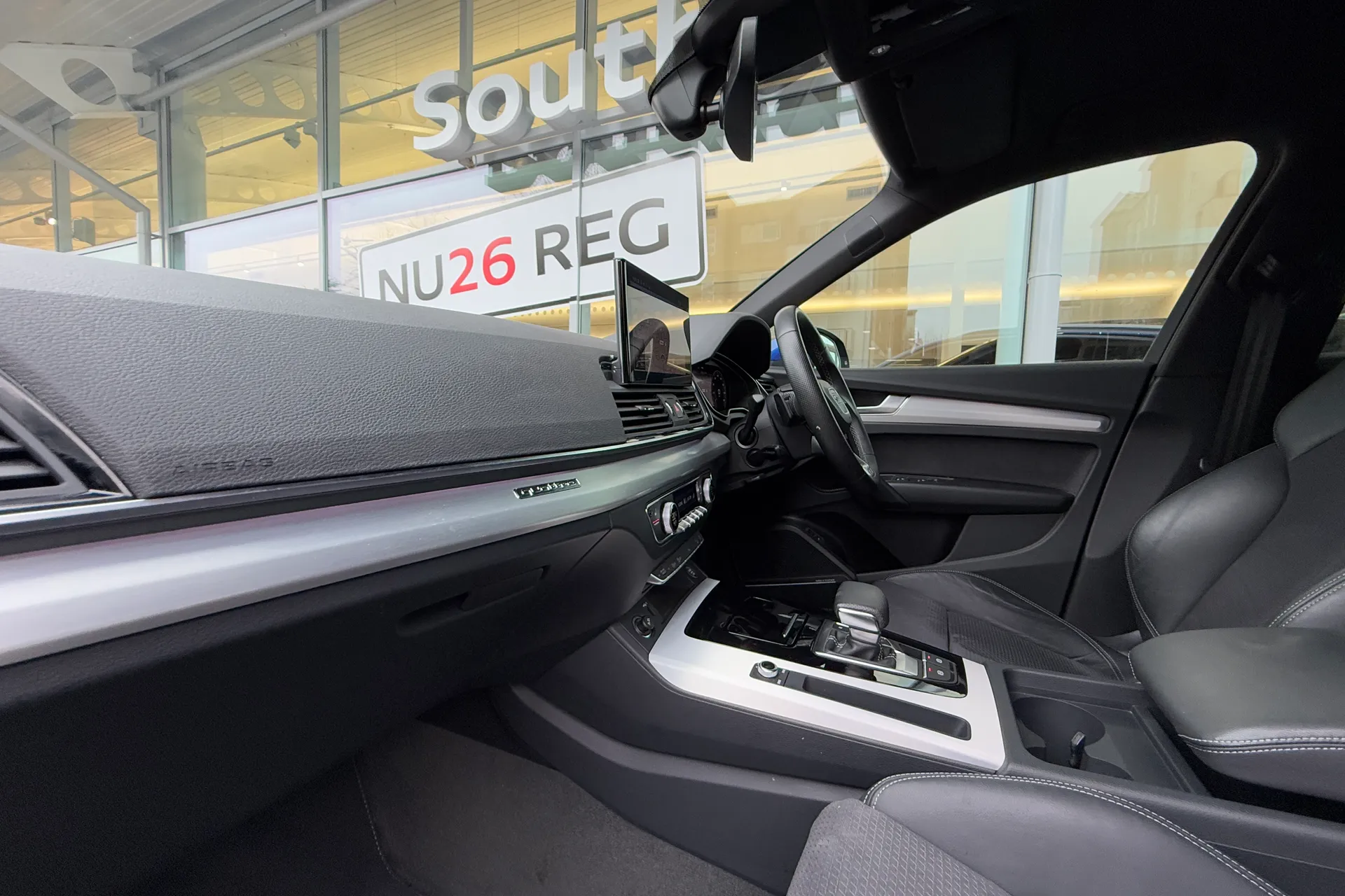 Audi Q5 thumbnail image number 9