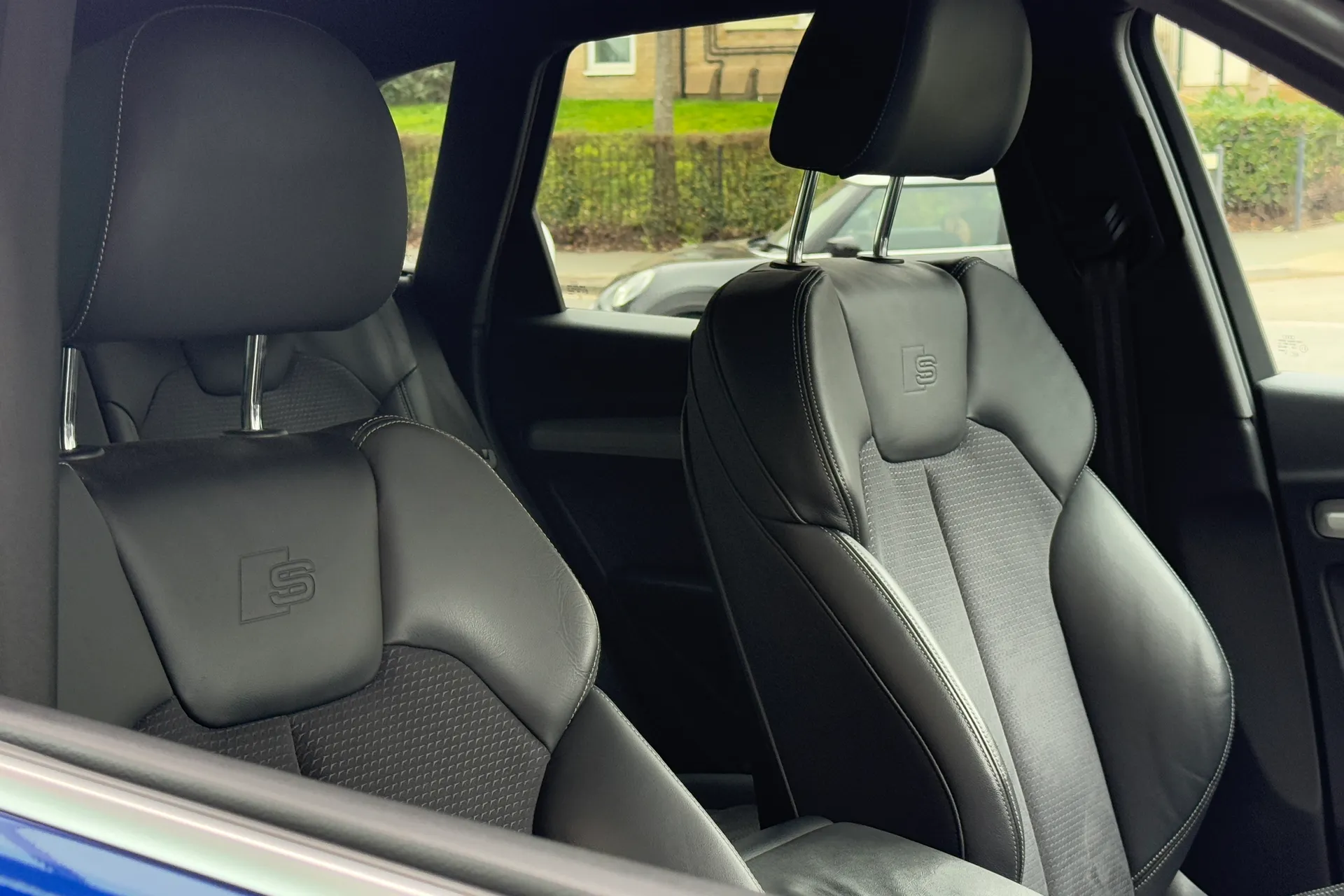 Audi Q5 thumbnail image number 38