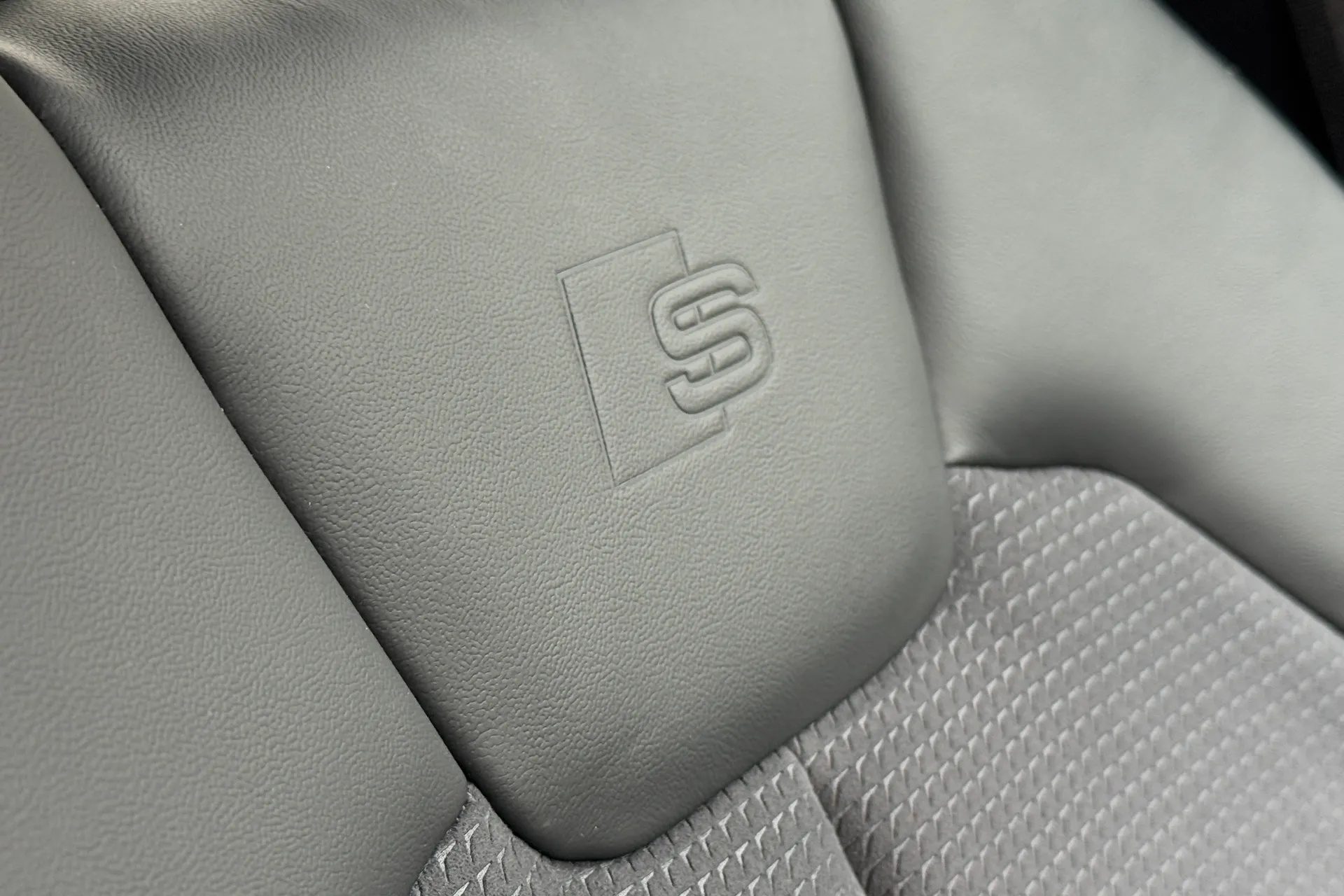 Audi Q5 thumbnail image number 34