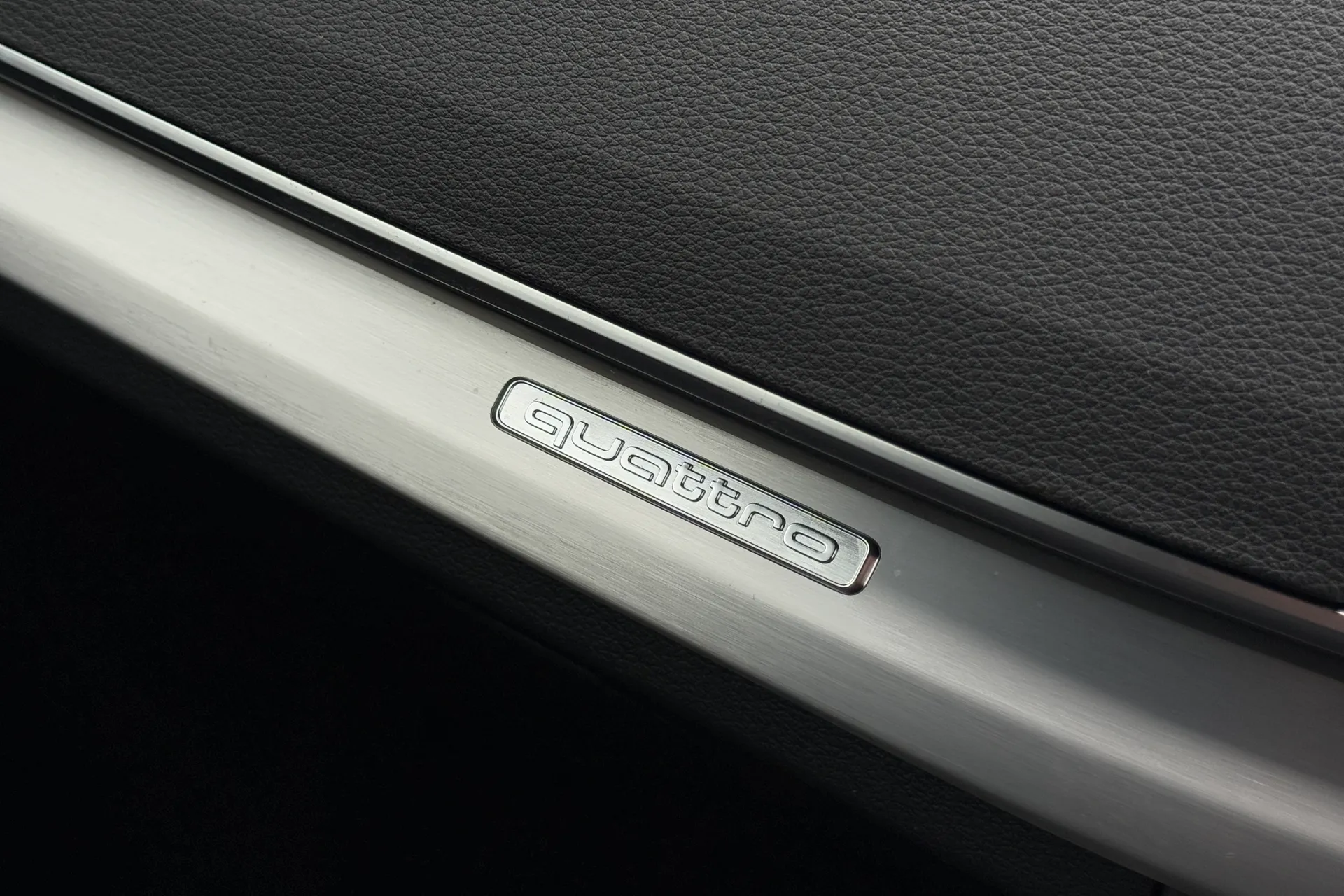 Audi Q5 thumbnail image number 31