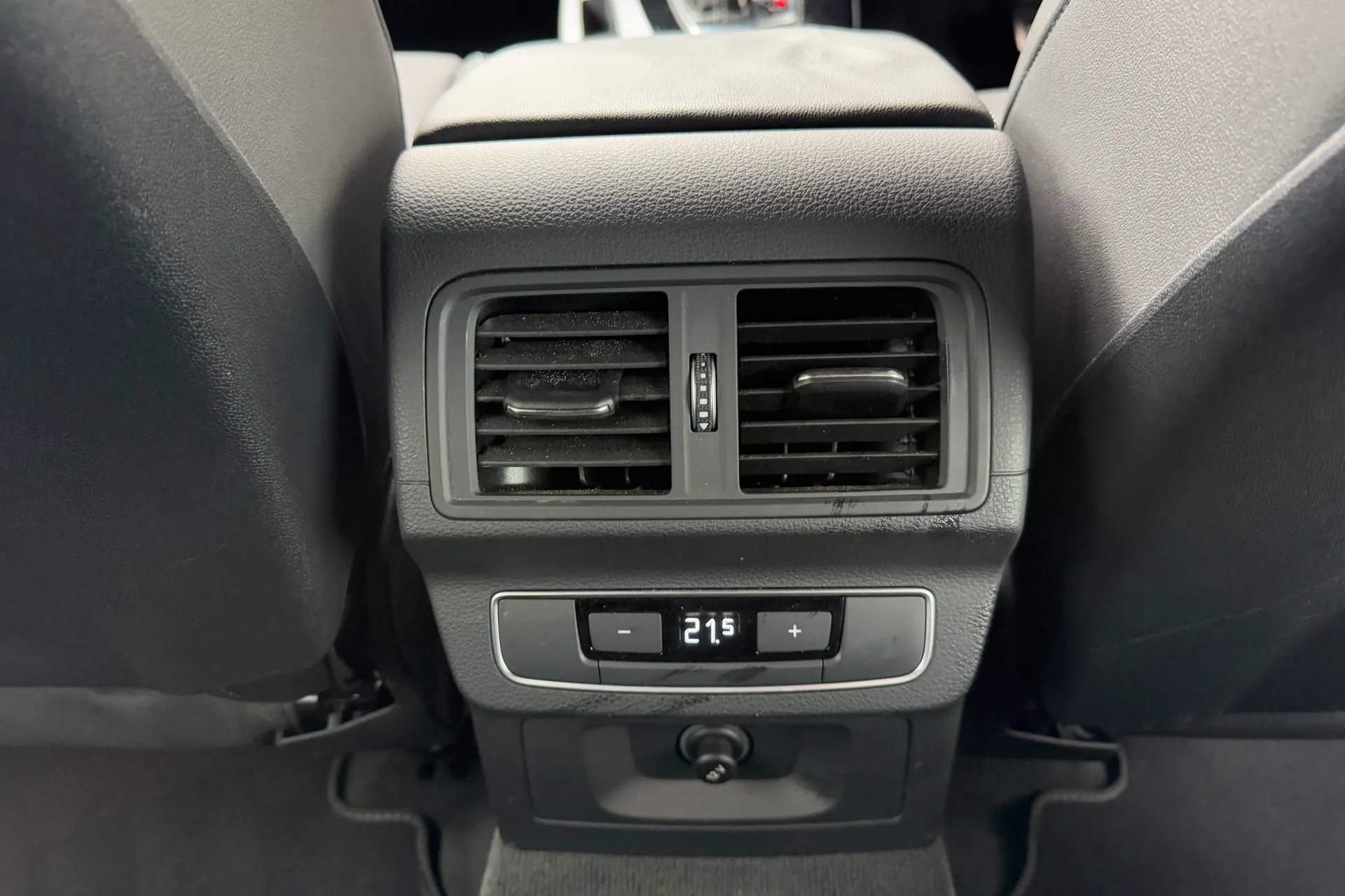 Audi Q5 thumbnail image number 41