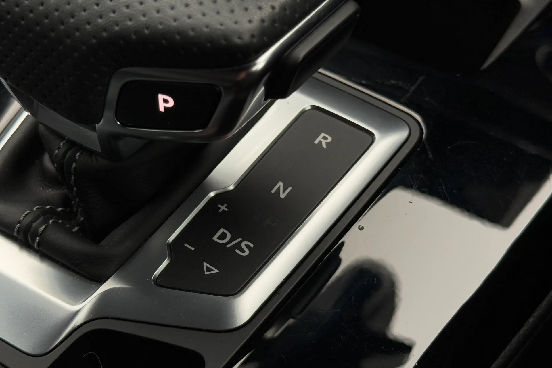 Audi Q5 thumbnail image number 25