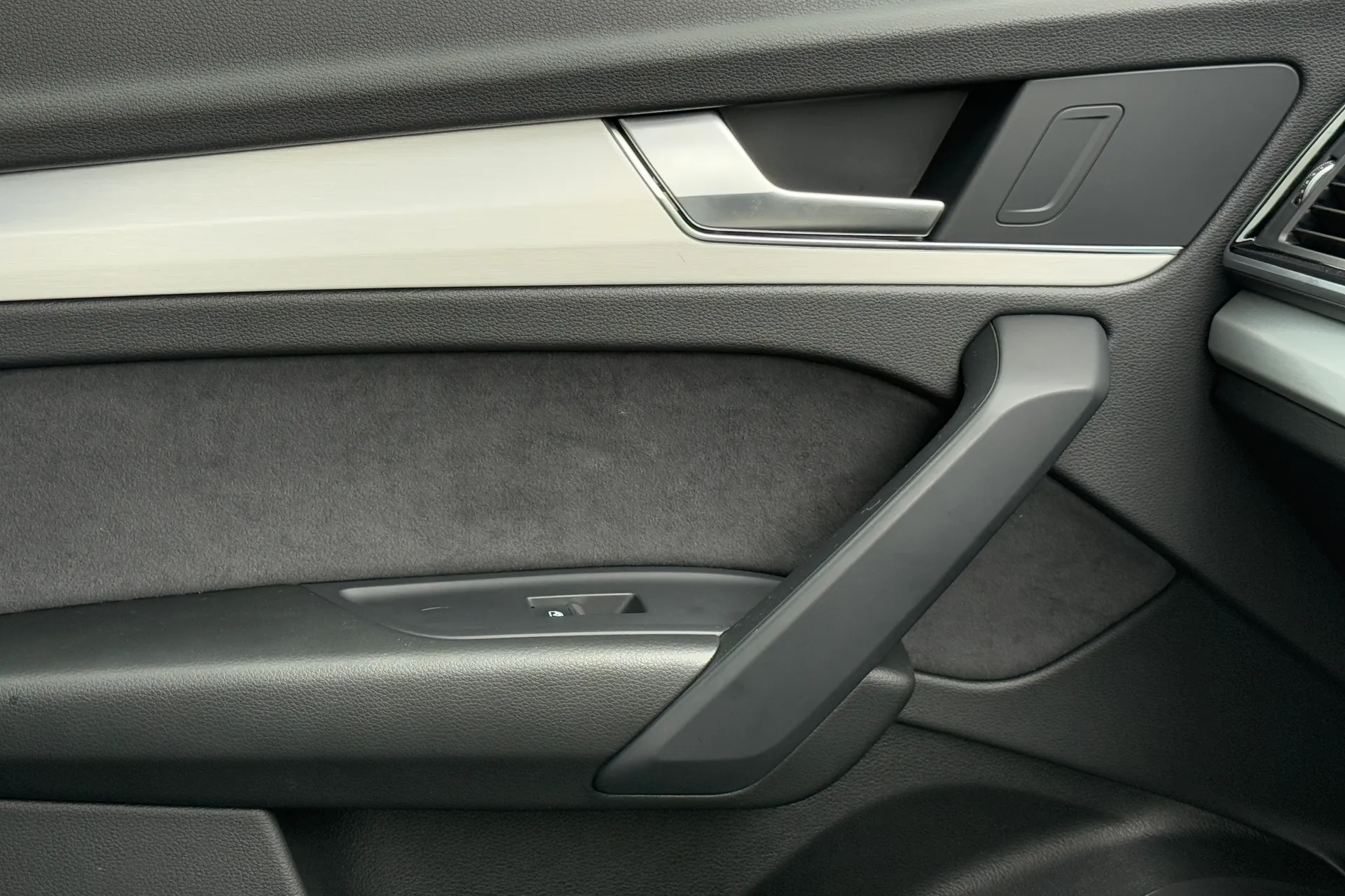 Audi Q5 thumbnail image number 27