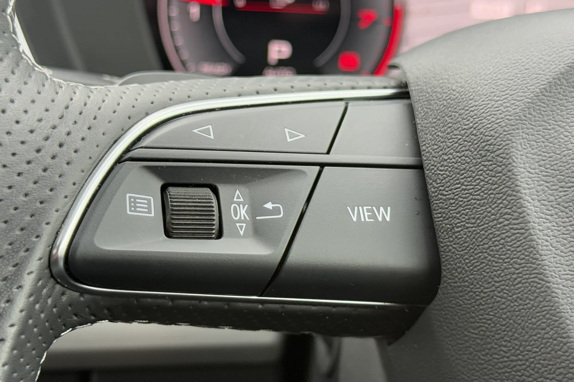 Audi Q5 thumbnail image number 15