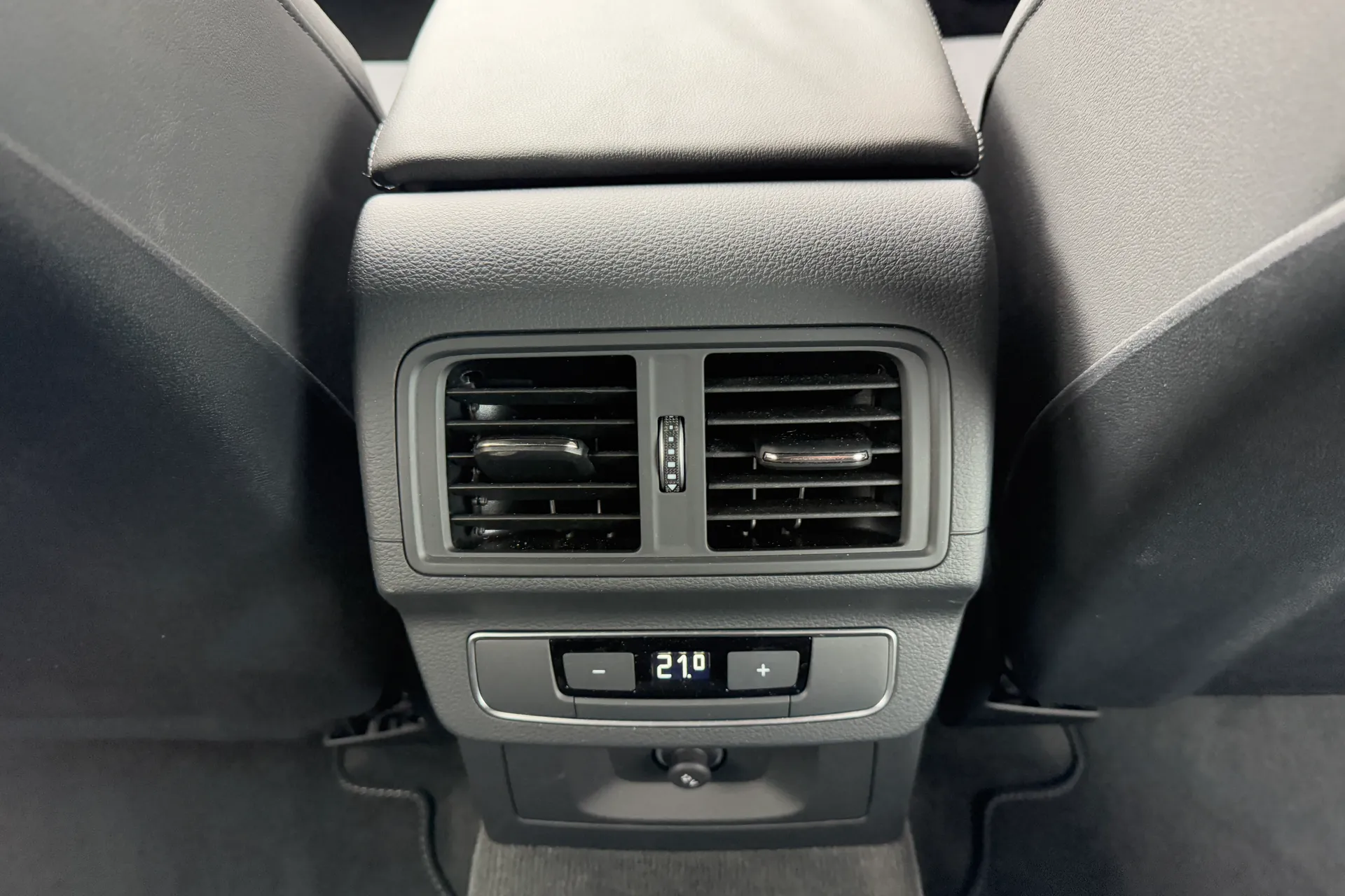 Audi Q5 thumbnail image number 39