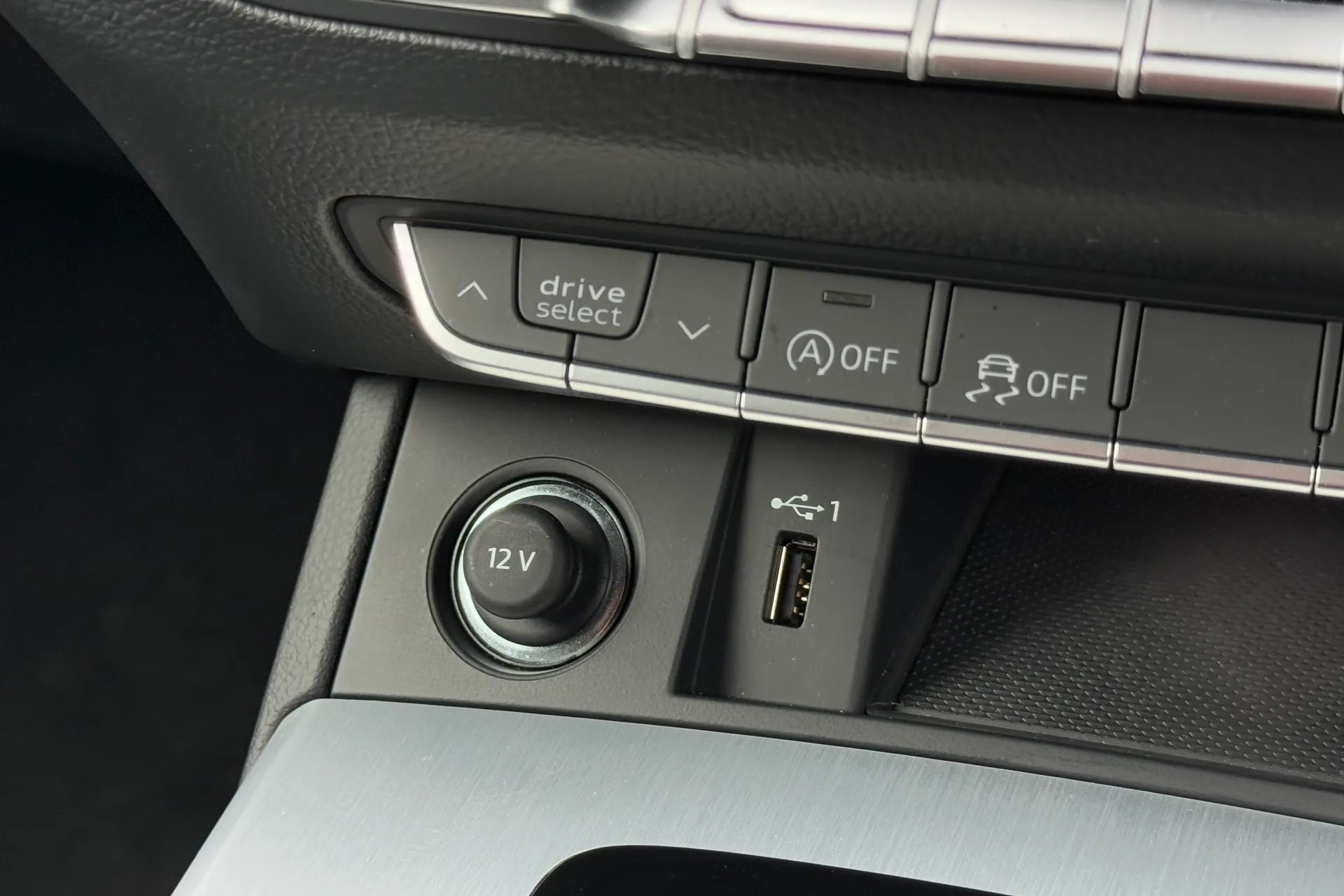 Audi Q5 thumbnail image number 23