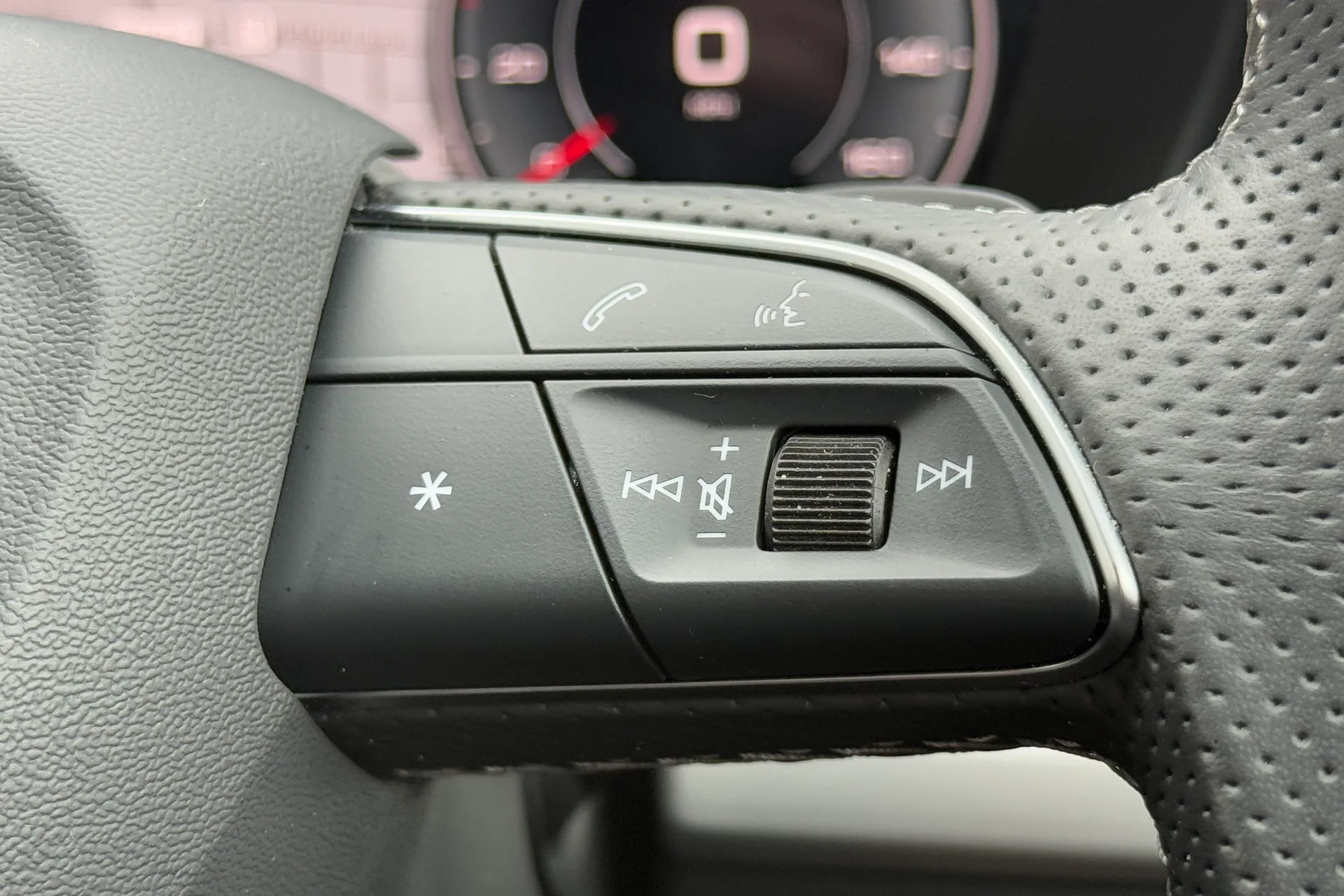 Audi Q5 thumbnail image number 14