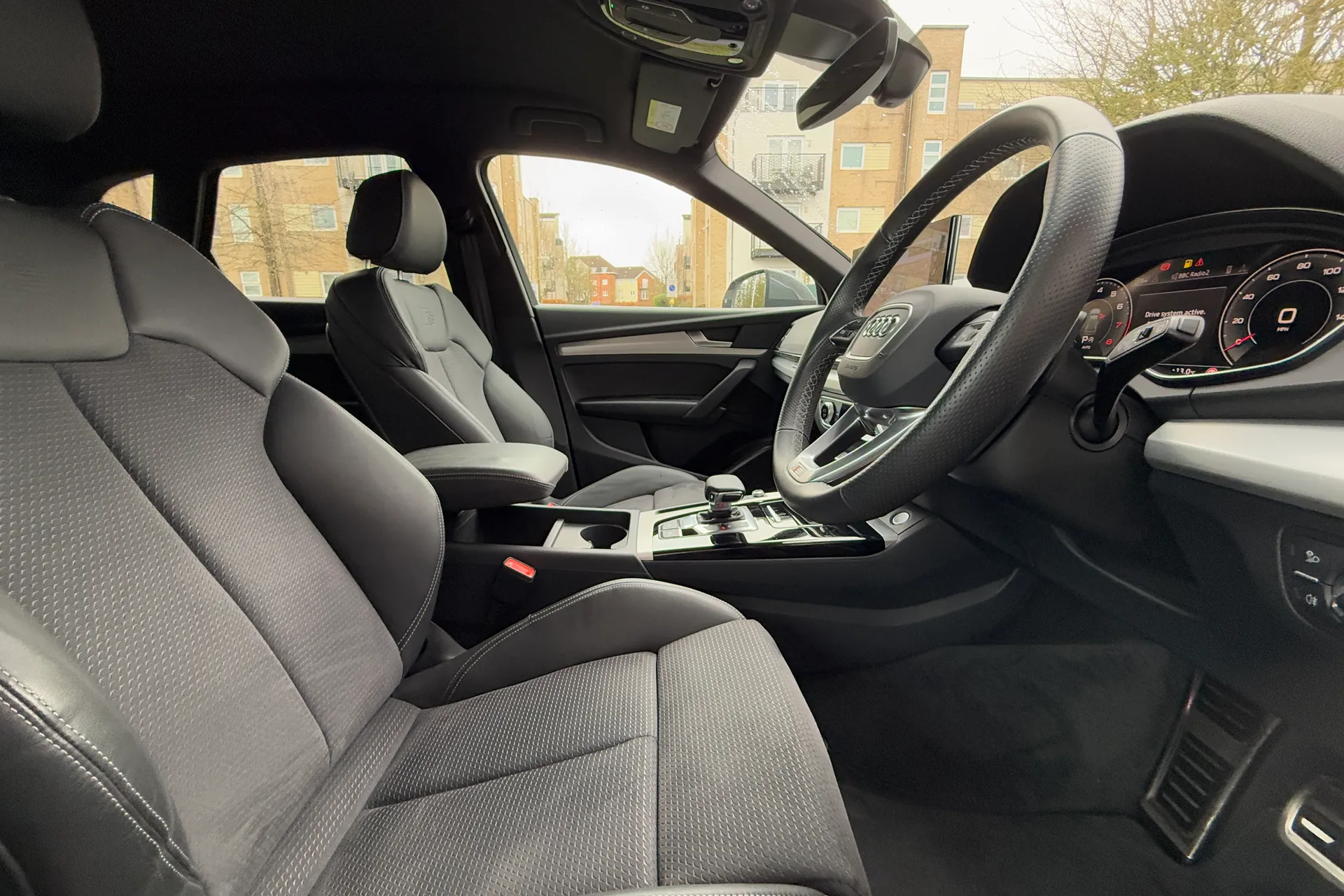 Audi Q5 thumbnail image number 32