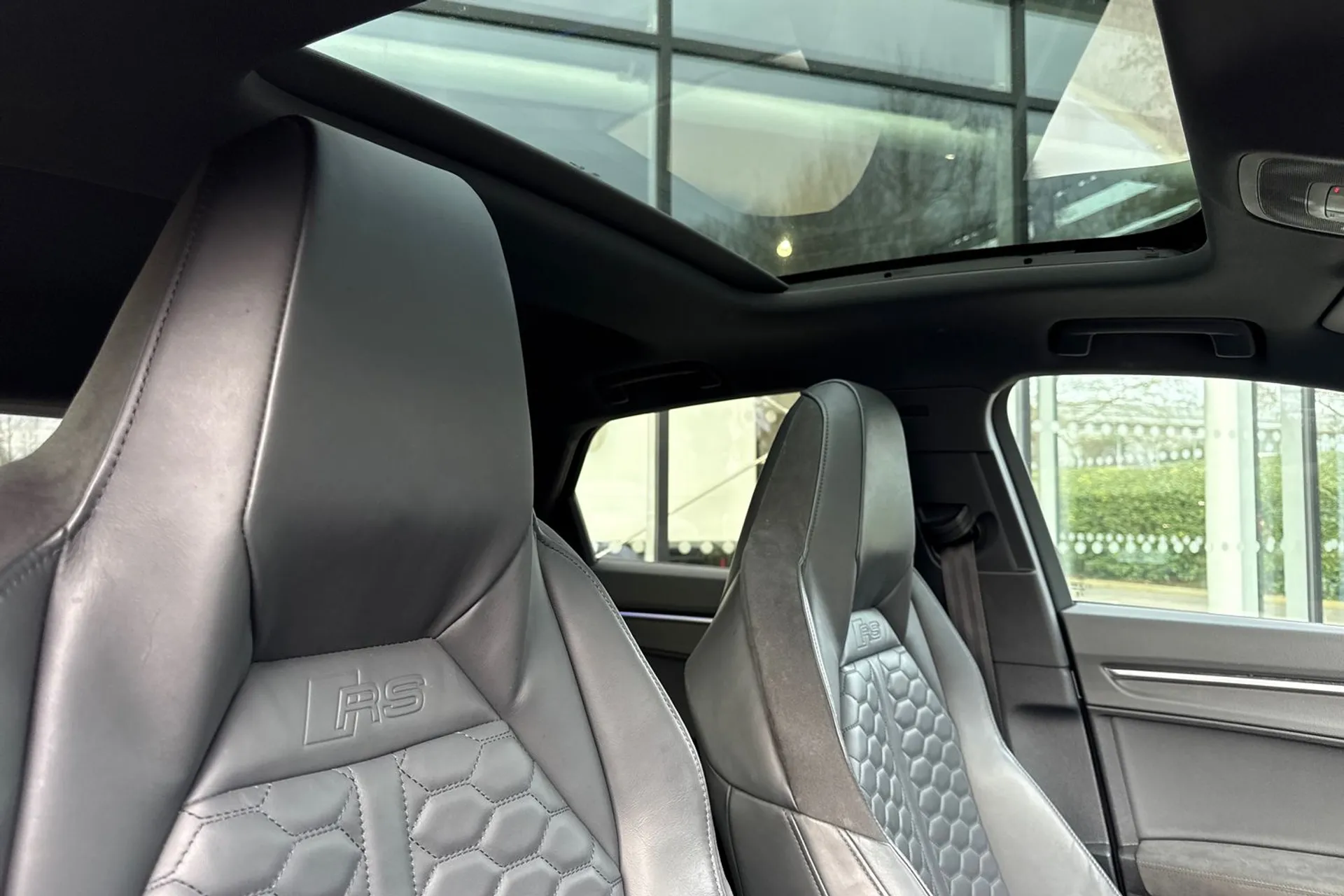 Audi RS Q3 thumbnail image number 26