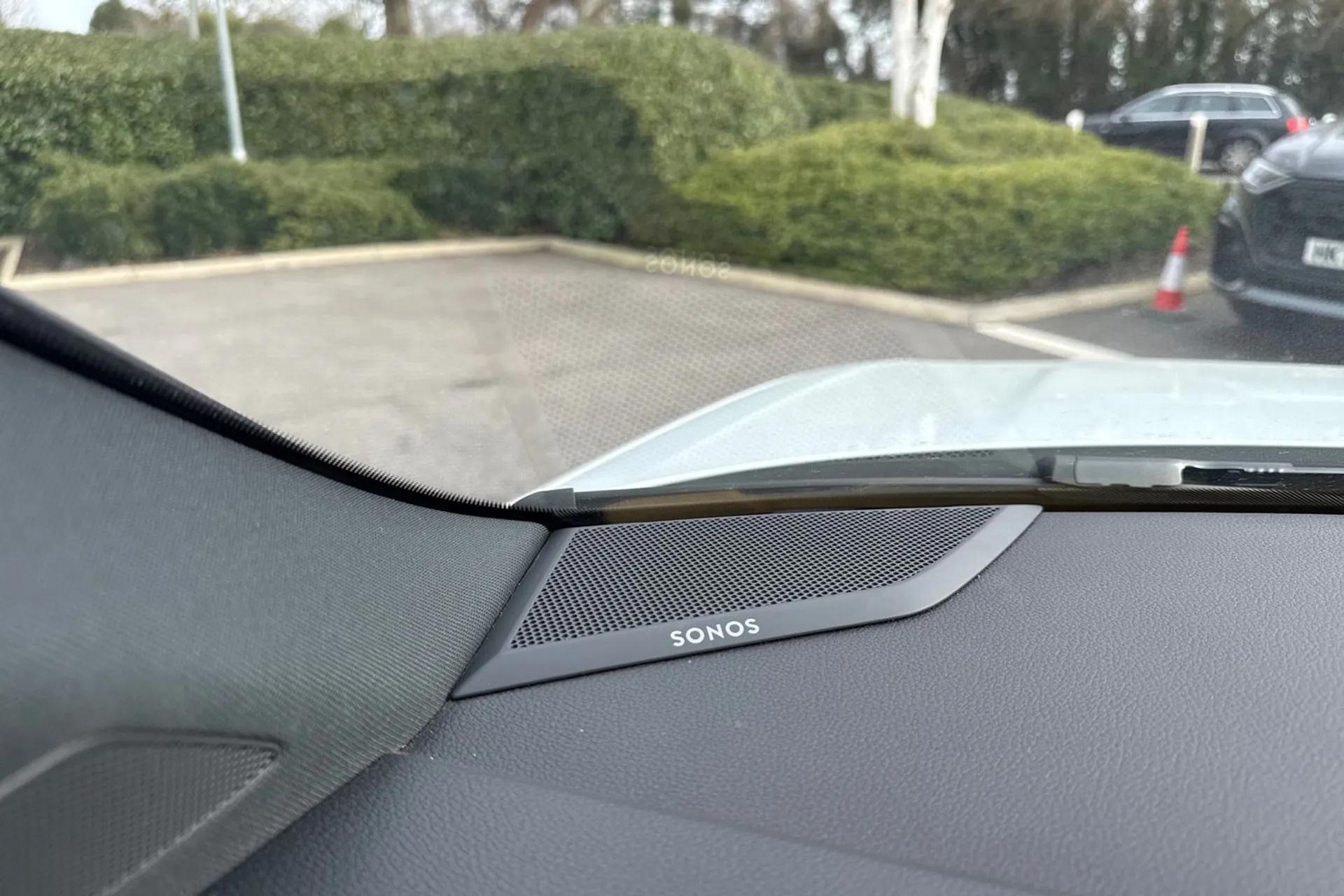 Audi RS Q3 thumbnail image number 25