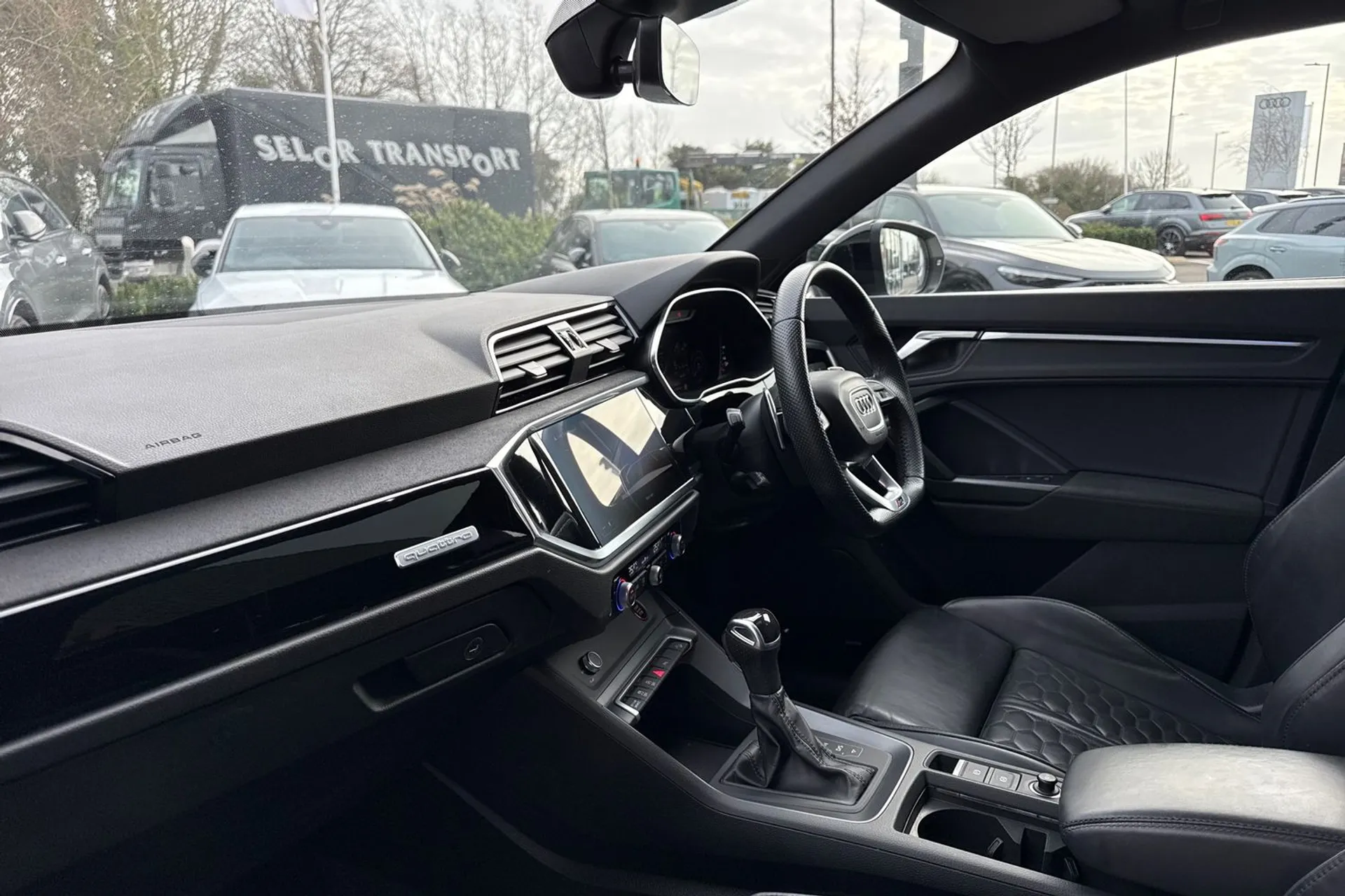 Audi RS Q3 thumbnail image number 23