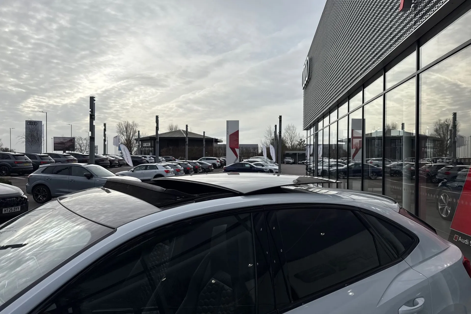 Audi RS Q3 thumbnail image number 6