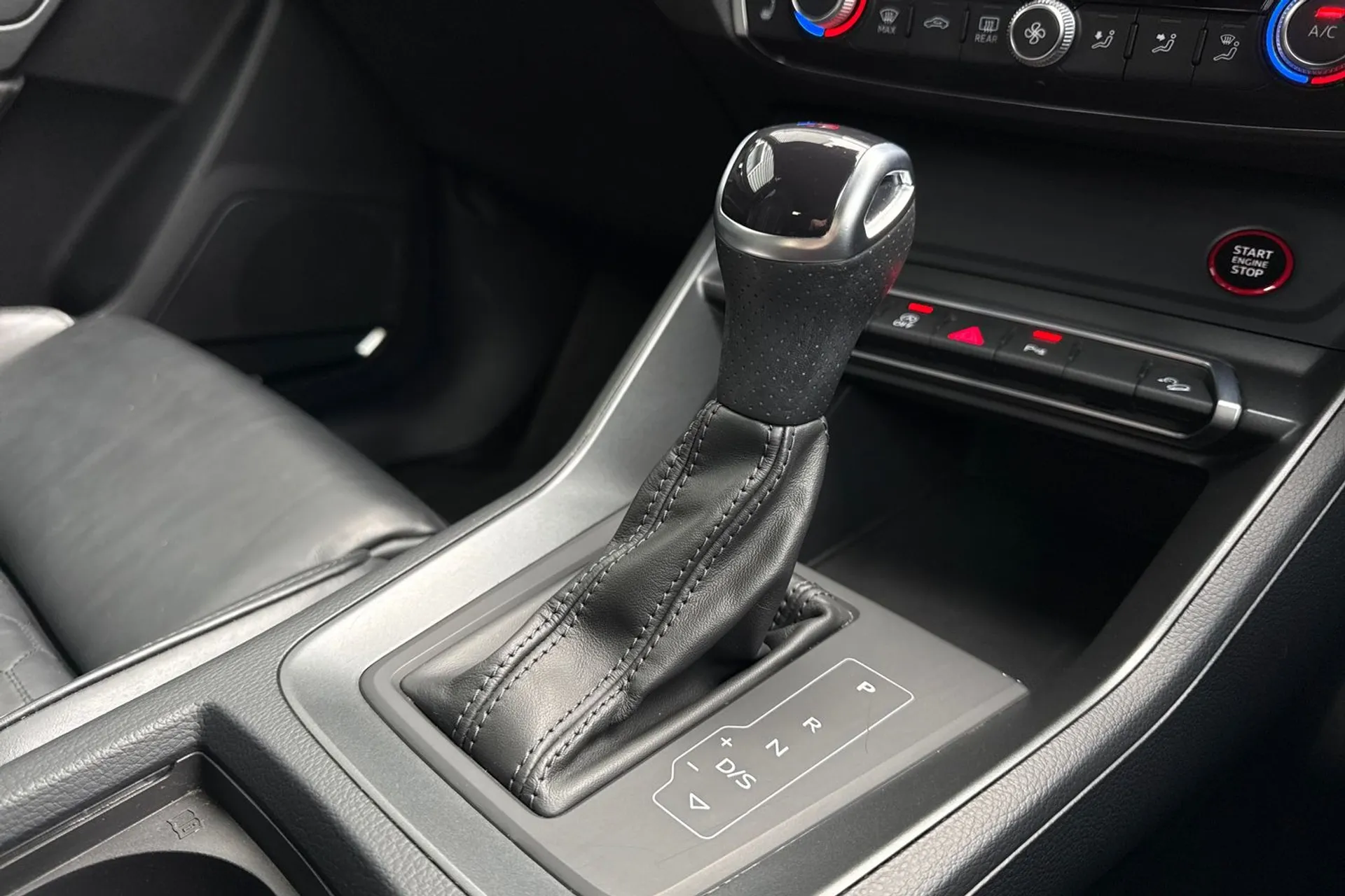 Audi RS Q3 thumbnail image number 17