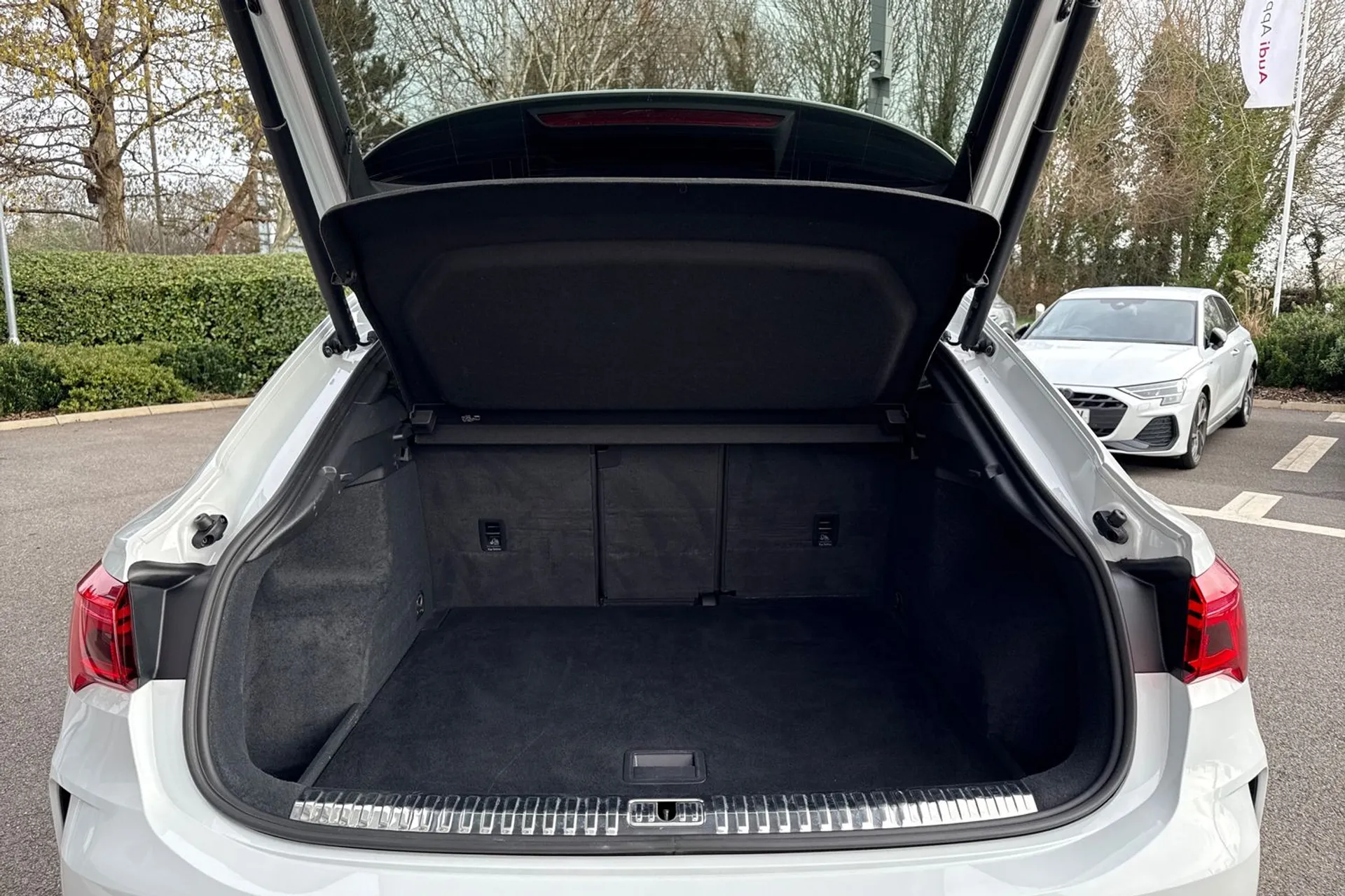 Audi RS Q3 thumbnail image number 38