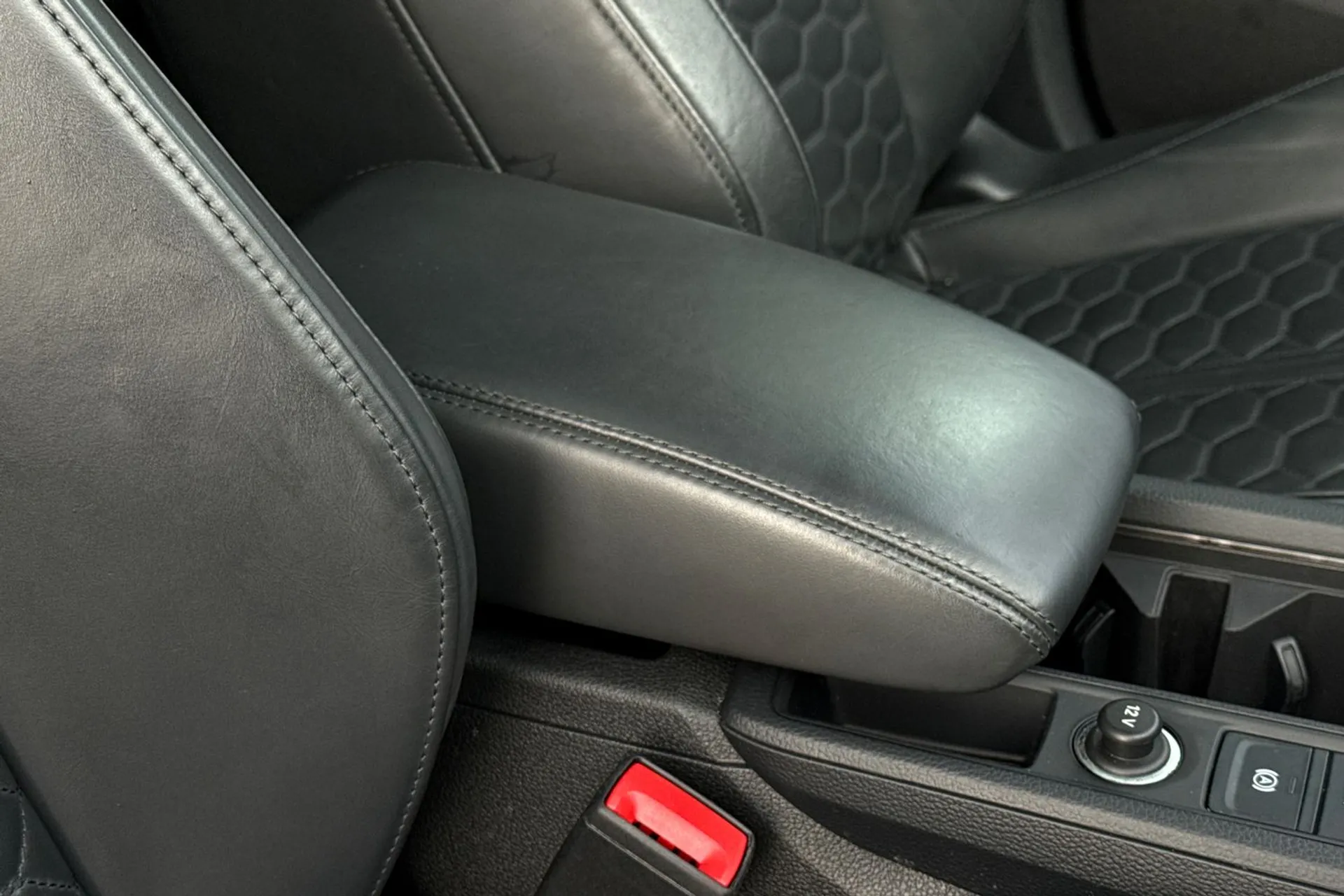 Audi RS Q3 thumbnail image number 40