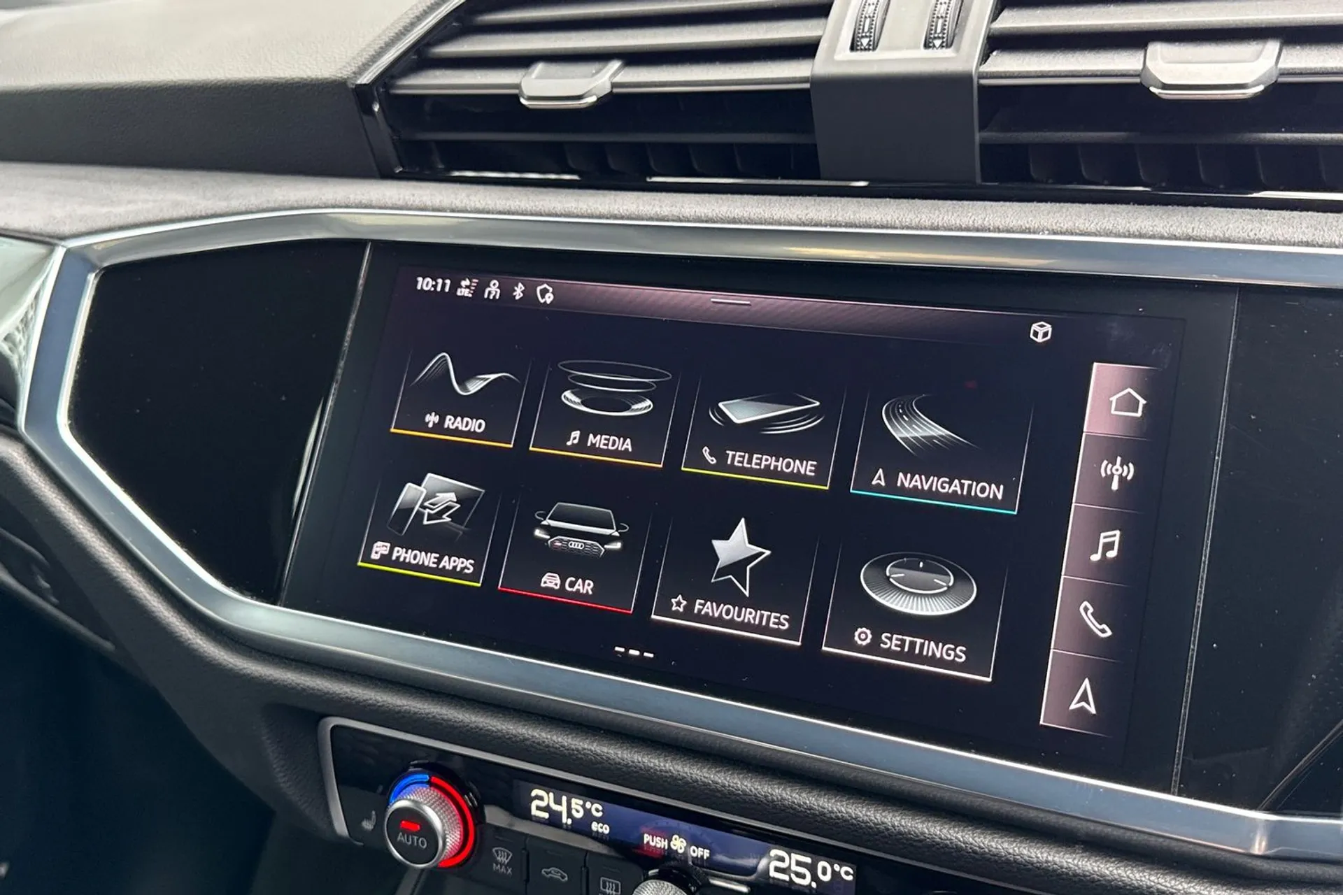 Audi RS Q3 thumbnail image number 30