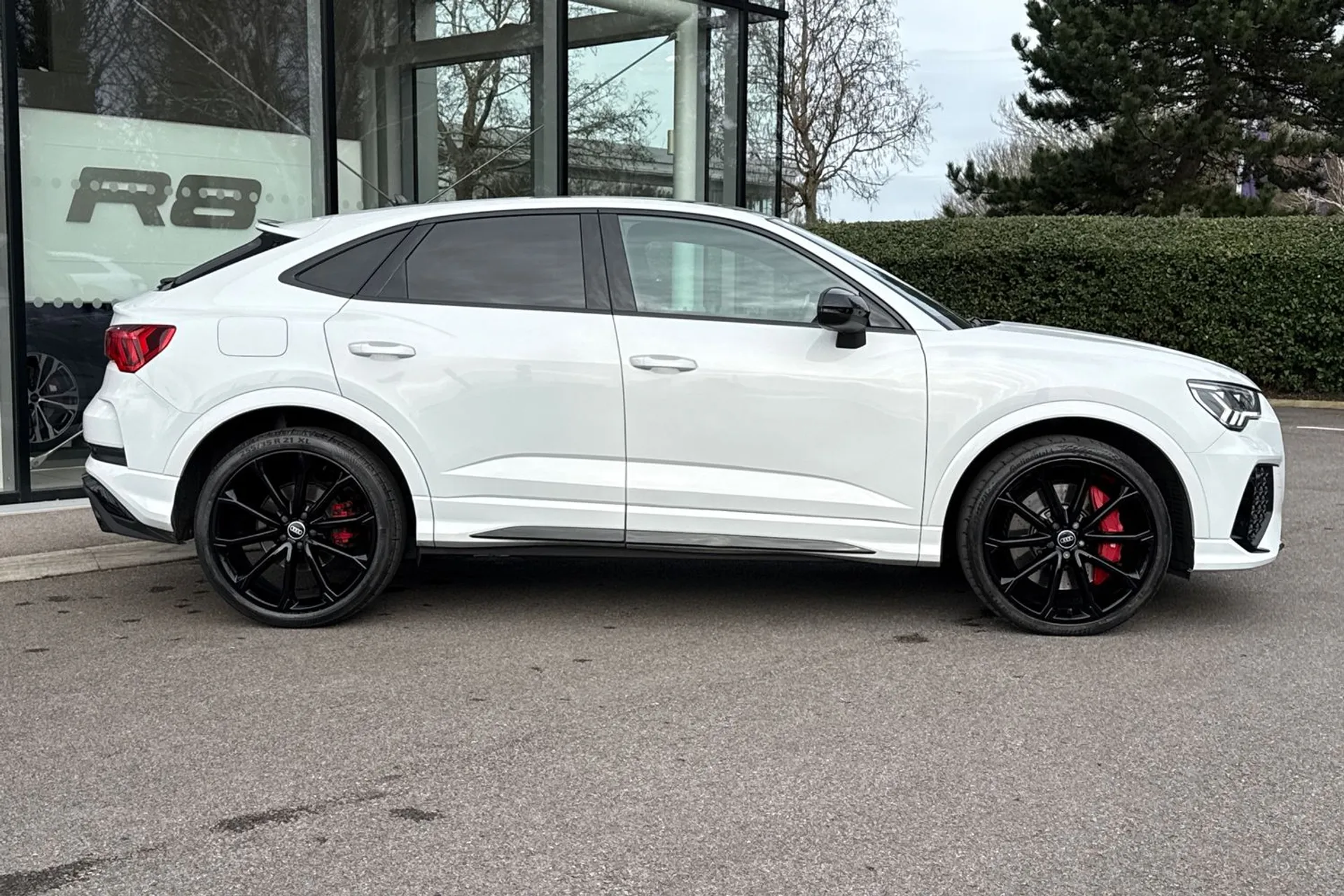 Audi RS Q3 thumbnail image number 2