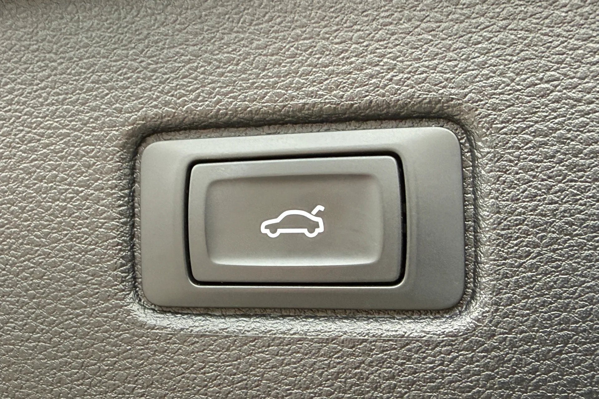 Audi Q7 thumbnail image number 38