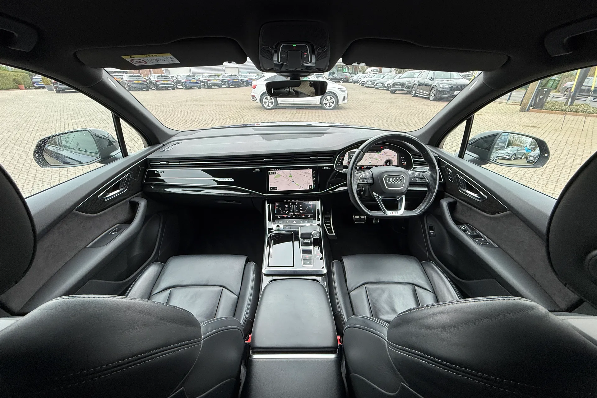 Audi Q7 thumbnail image number 3