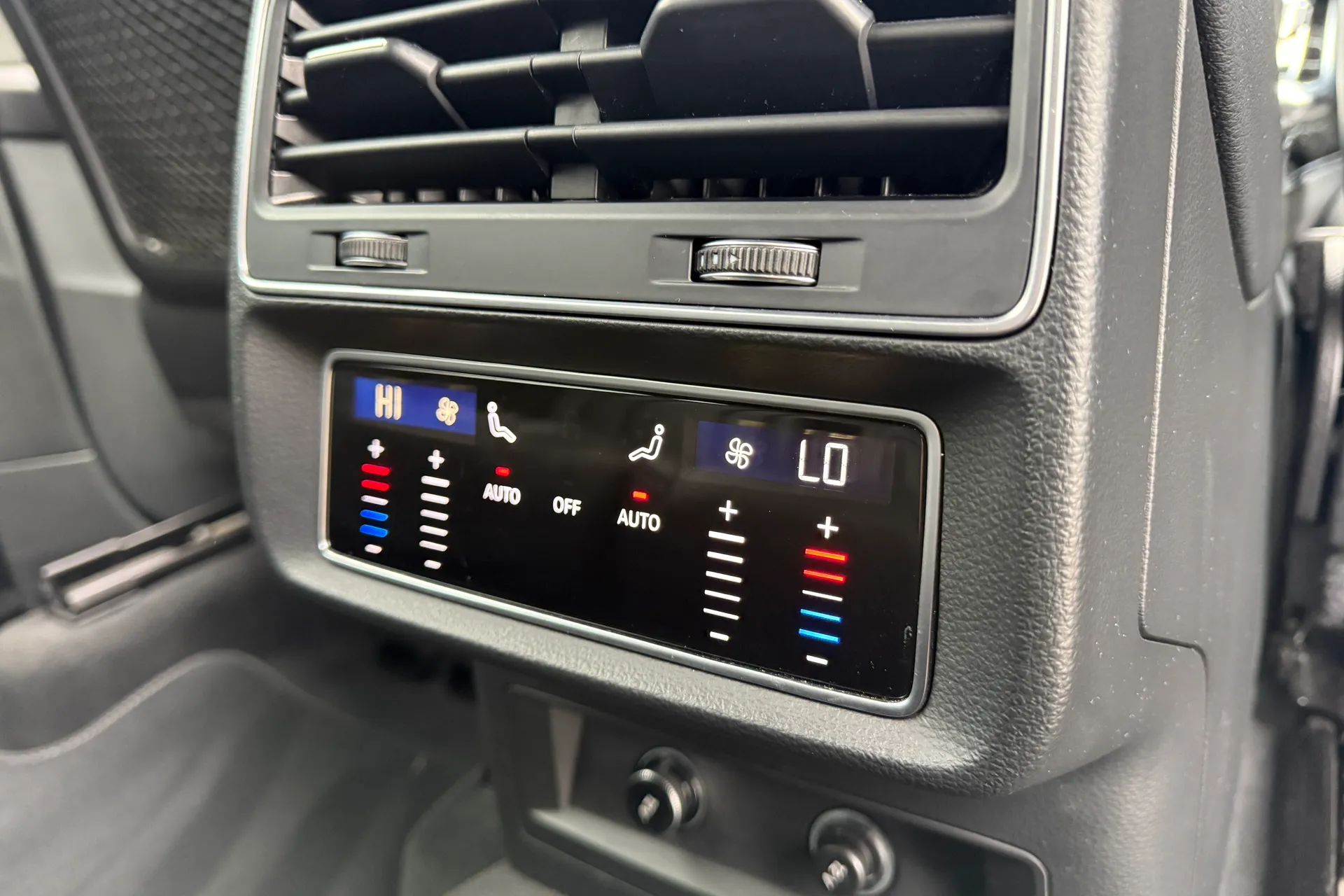 Audi Q7 thumbnail image number 50