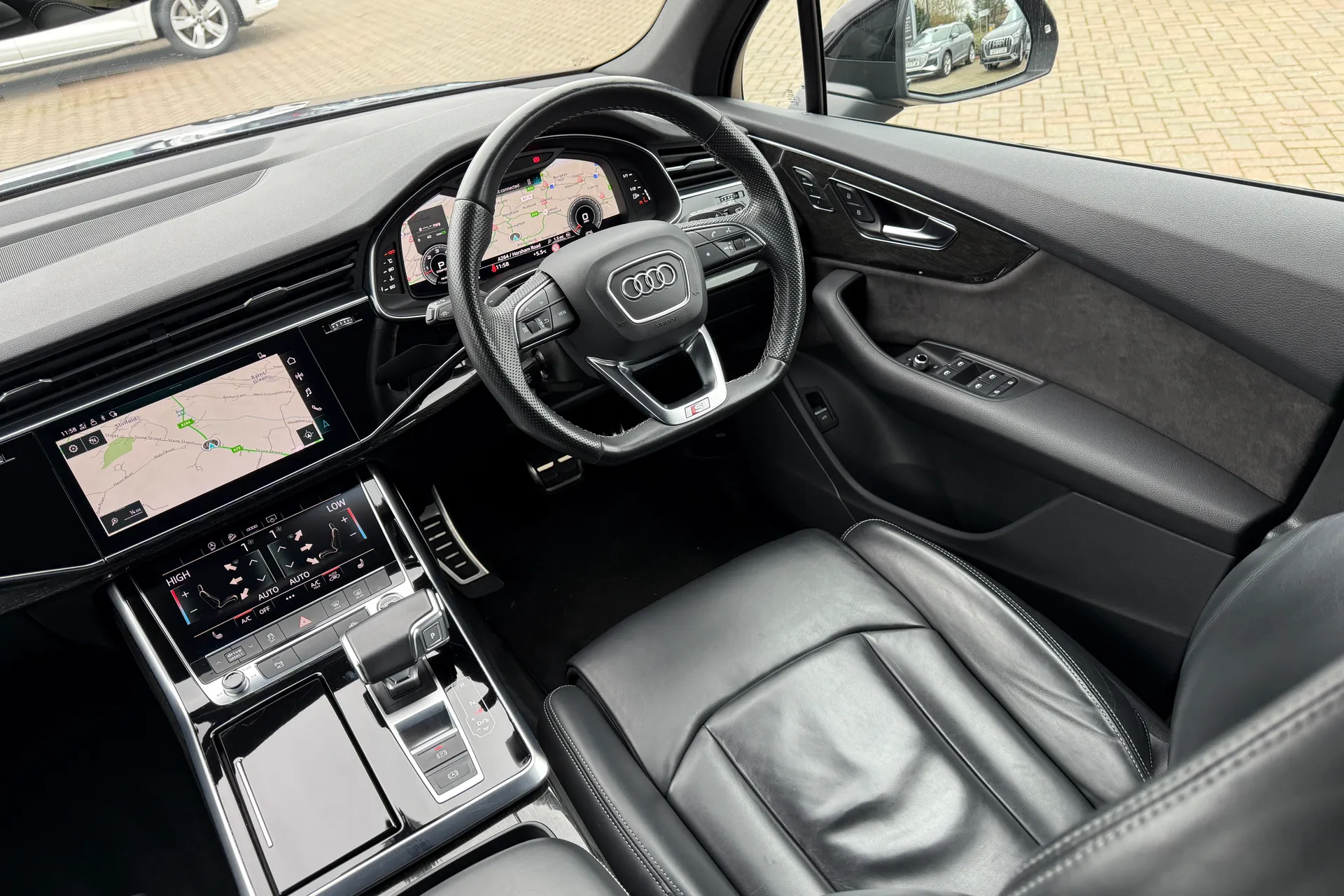 Audi Q7 thumbnail image number 43