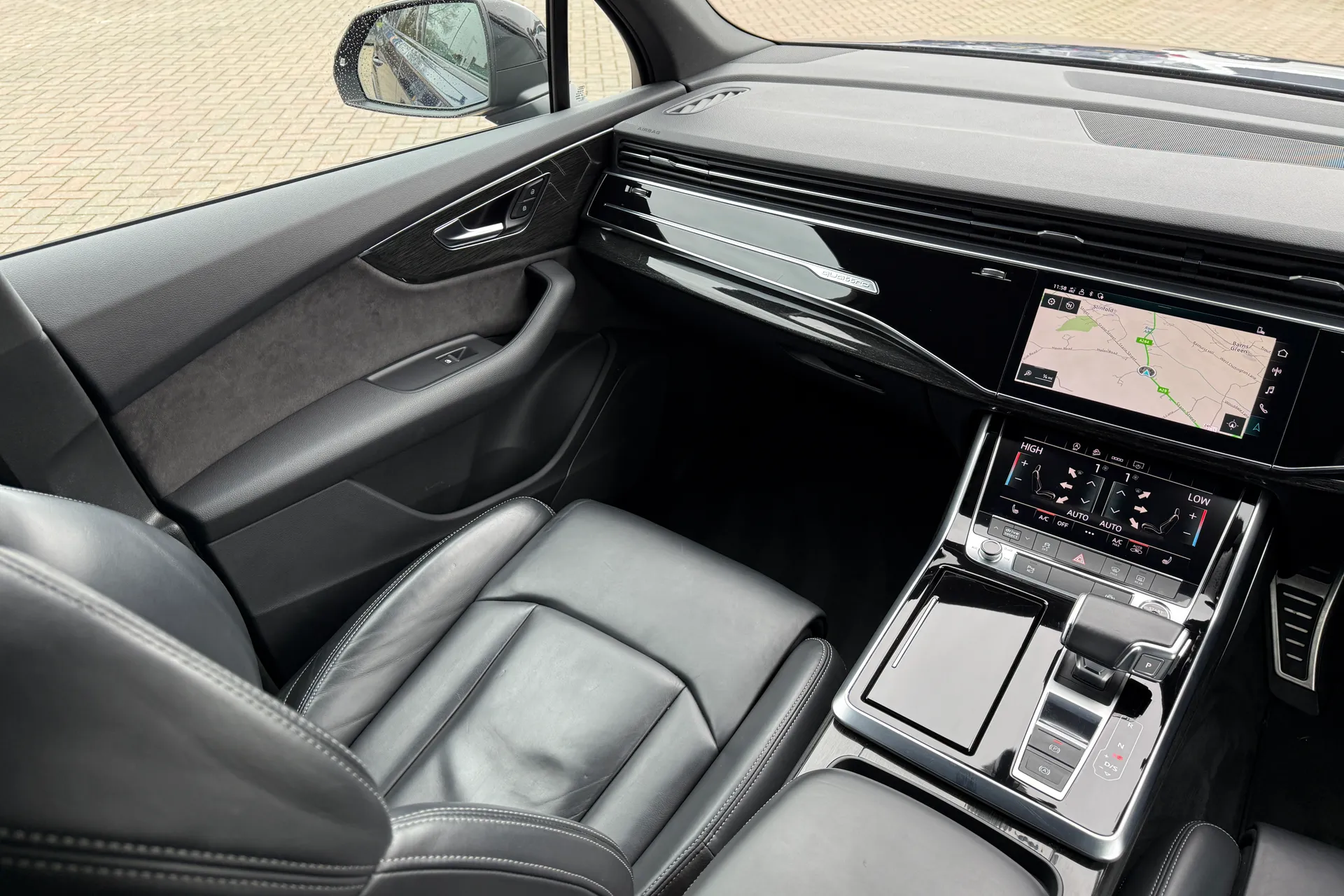 Audi Q7 thumbnail image number 40