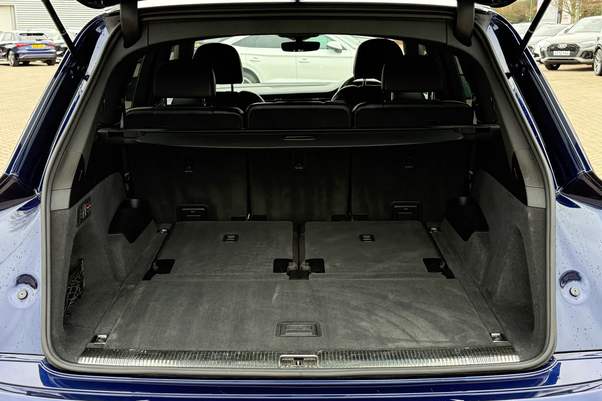 Audi Q7 thumbnail image number 35