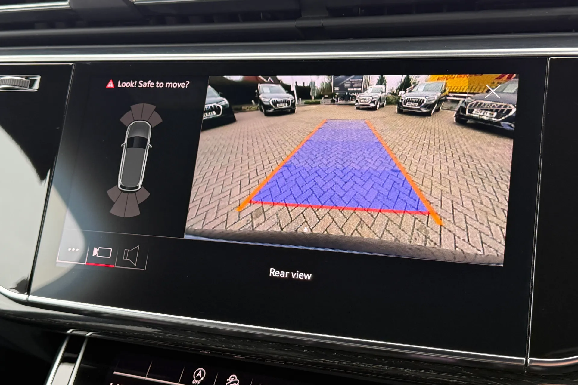 Audi Q7 thumbnail image number 4