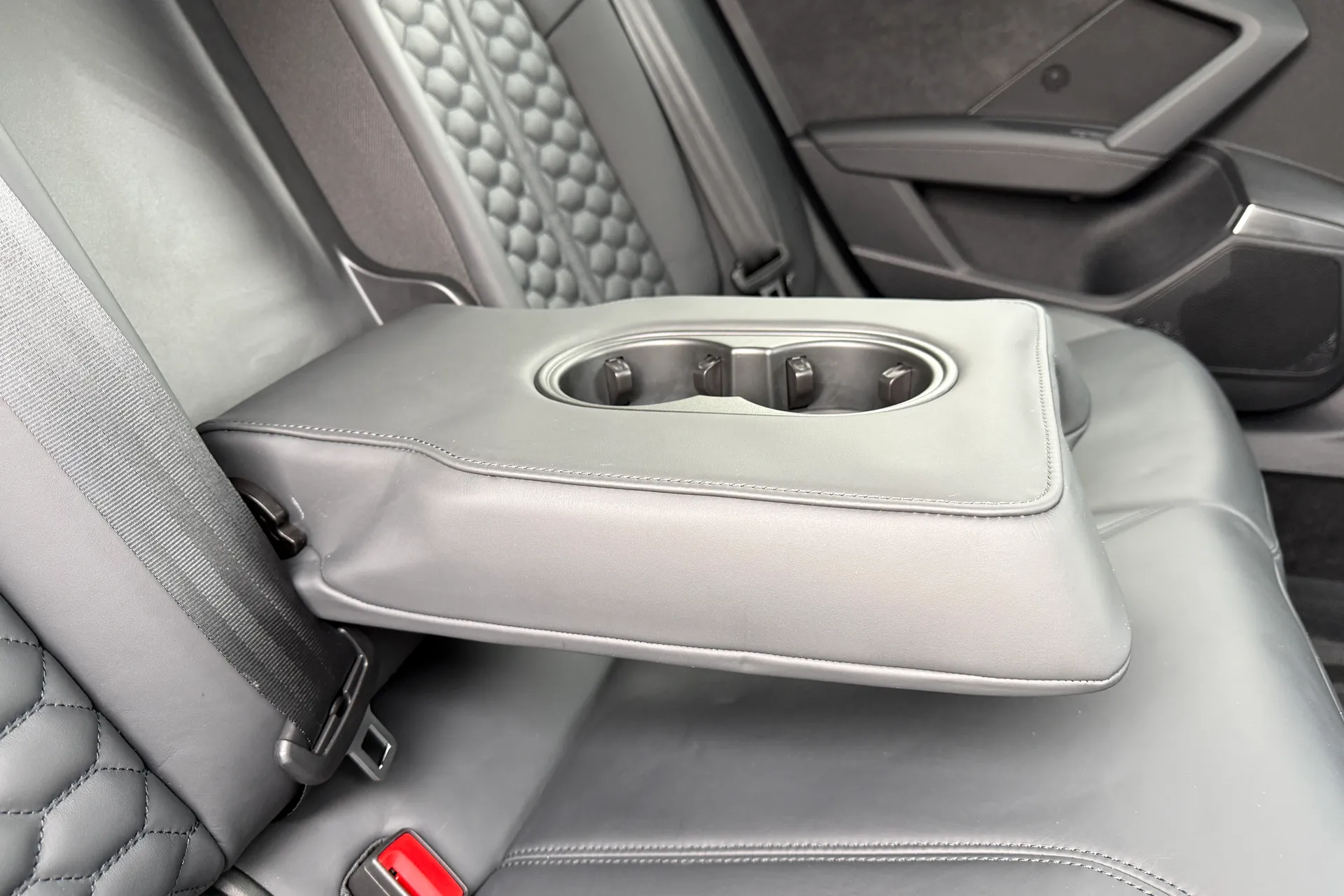 Audi RS3 thumbnail image number 52