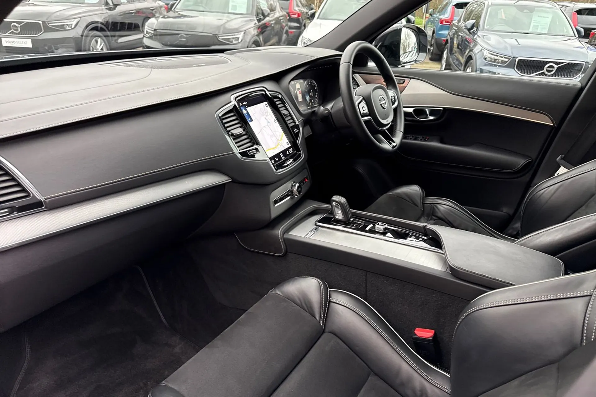 Volvo XC90 thumbnail image number 28