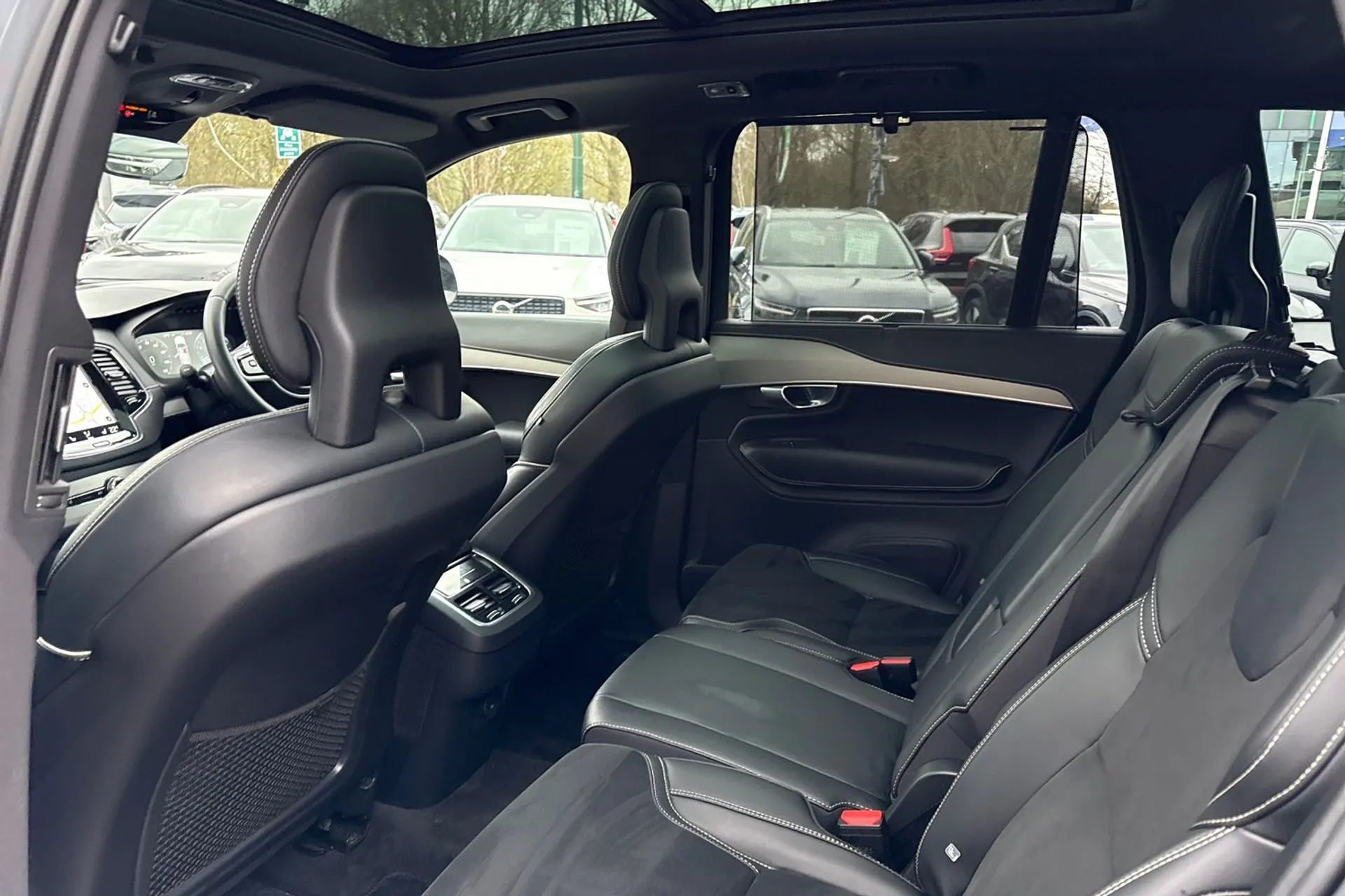 Volvo XC90 thumbnail image number 32