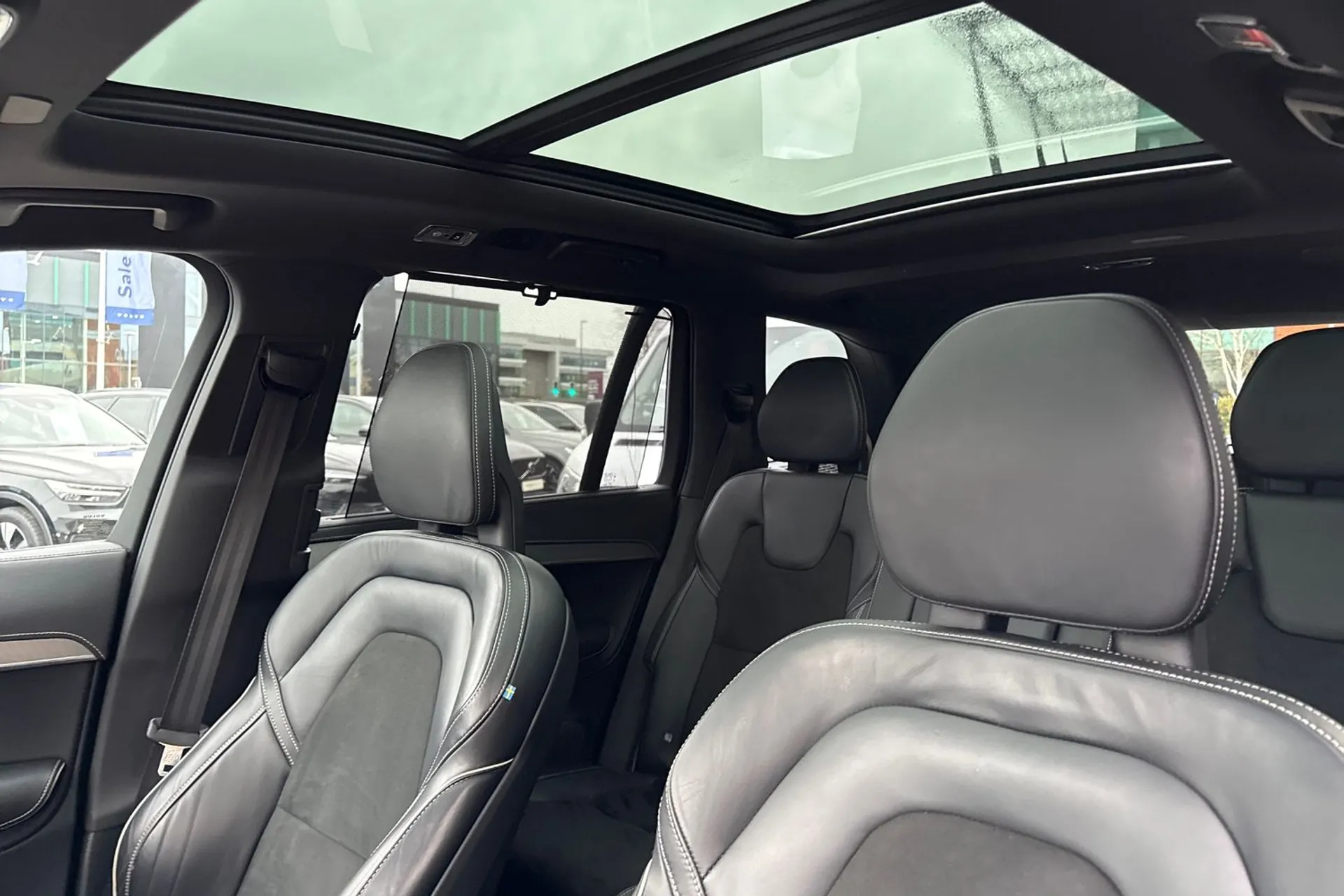 Volvo XC90 thumbnail image number 30