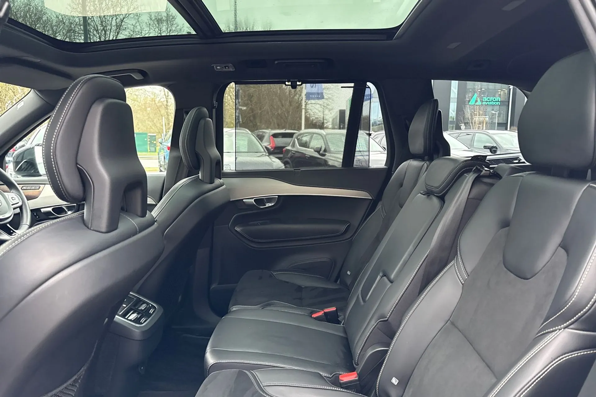 Volvo XC90 thumbnail image number 31