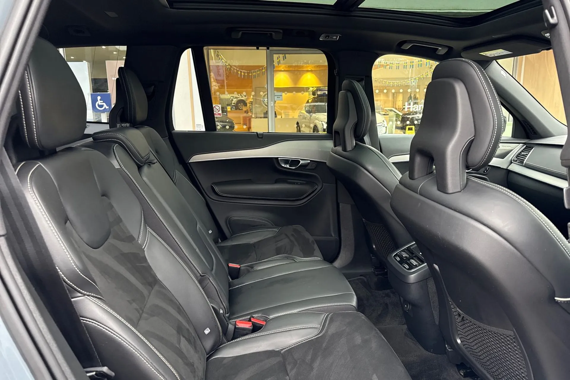 Volvo XC90 thumbnail image number 24