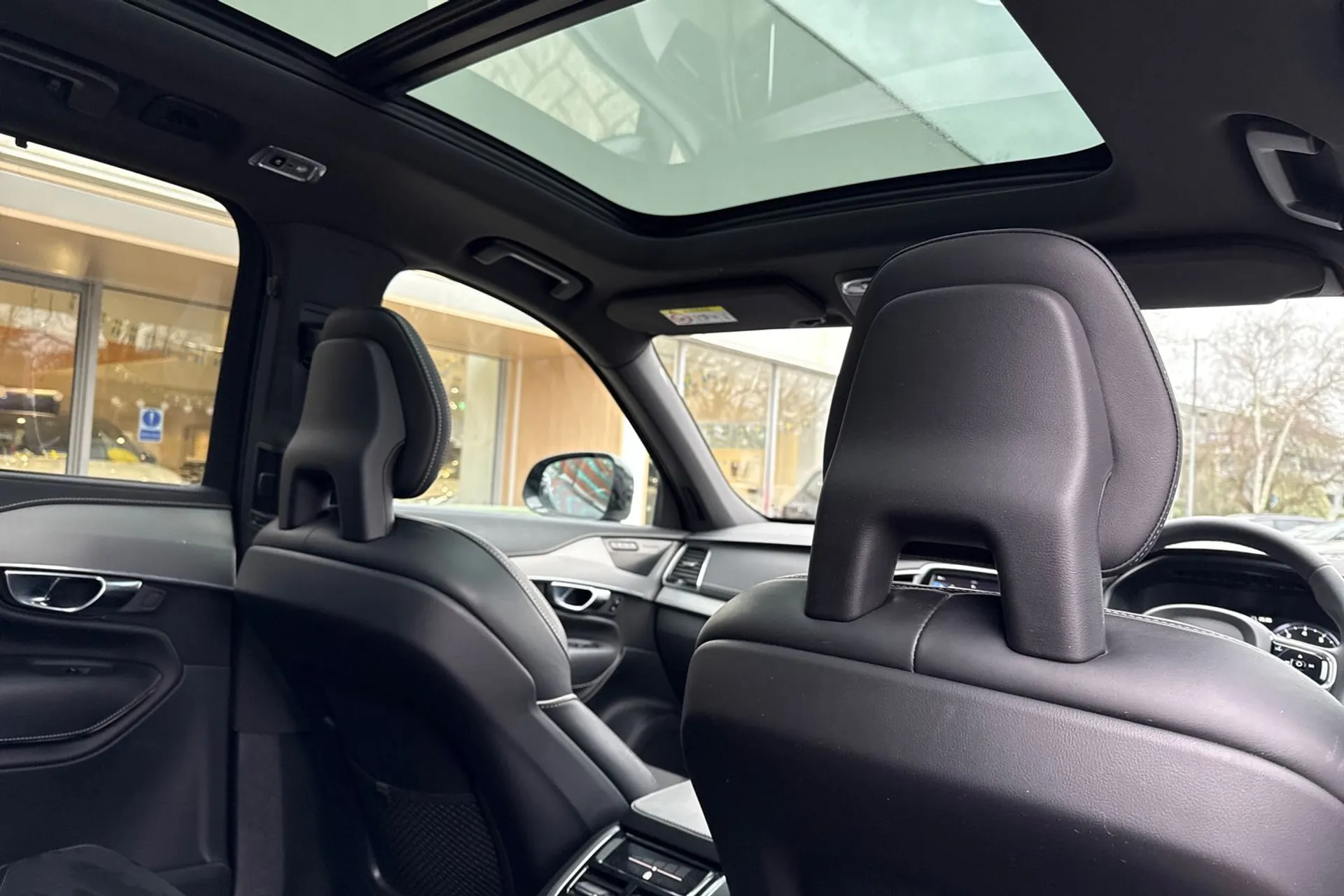 Volvo XC90 thumbnail image number 25