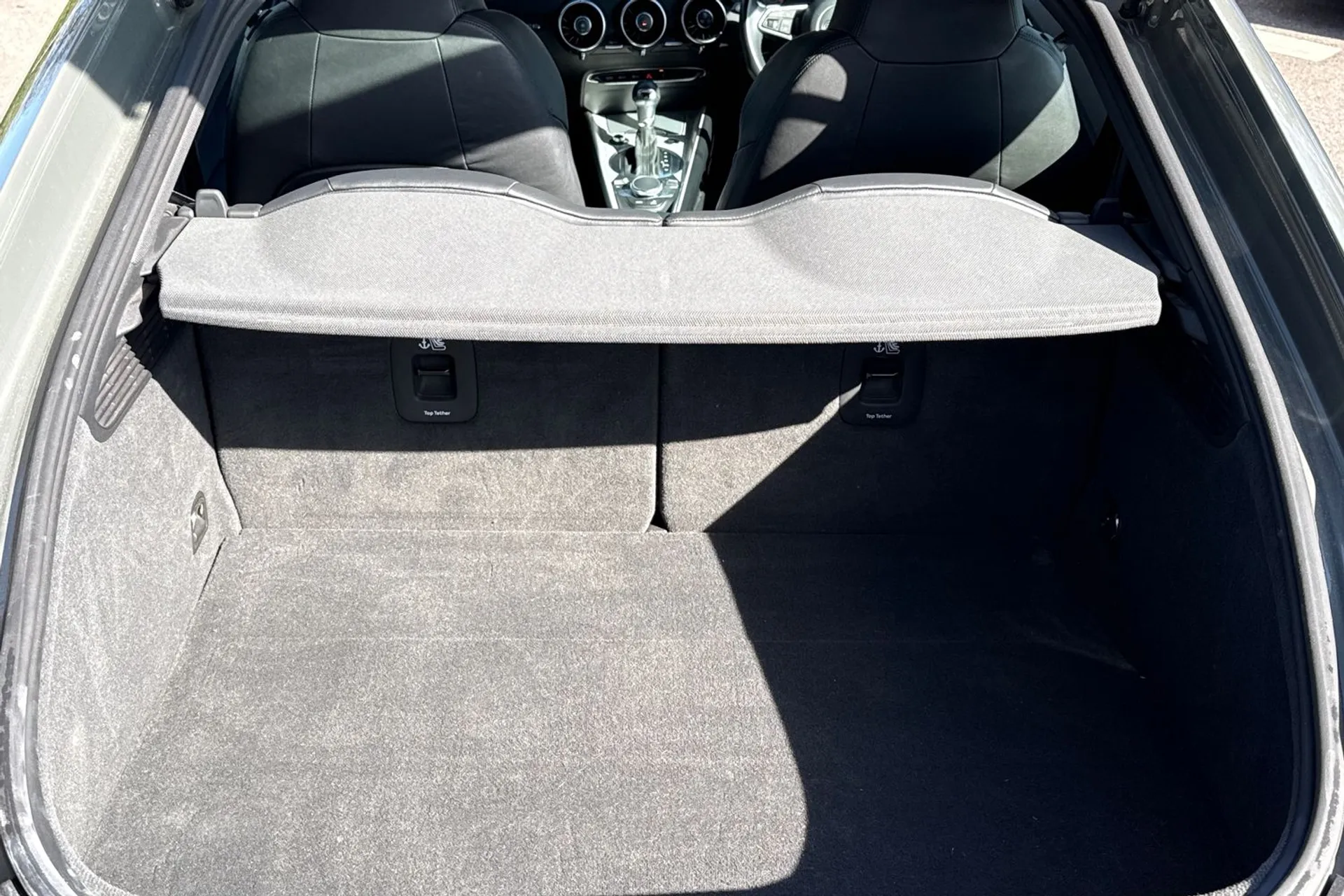 Audi TT thumbnail image number 34