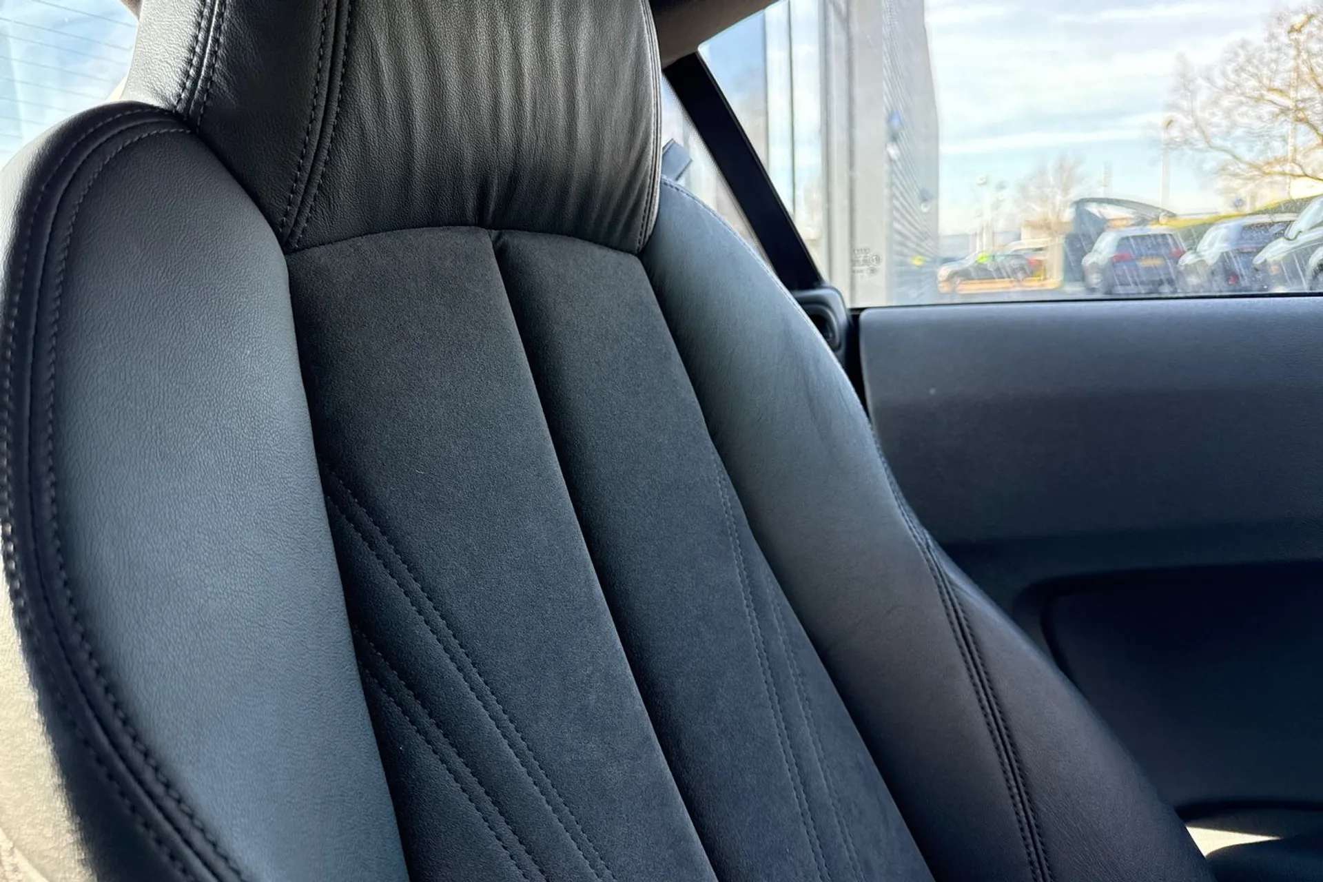 Audi TT thumbnail image number 29