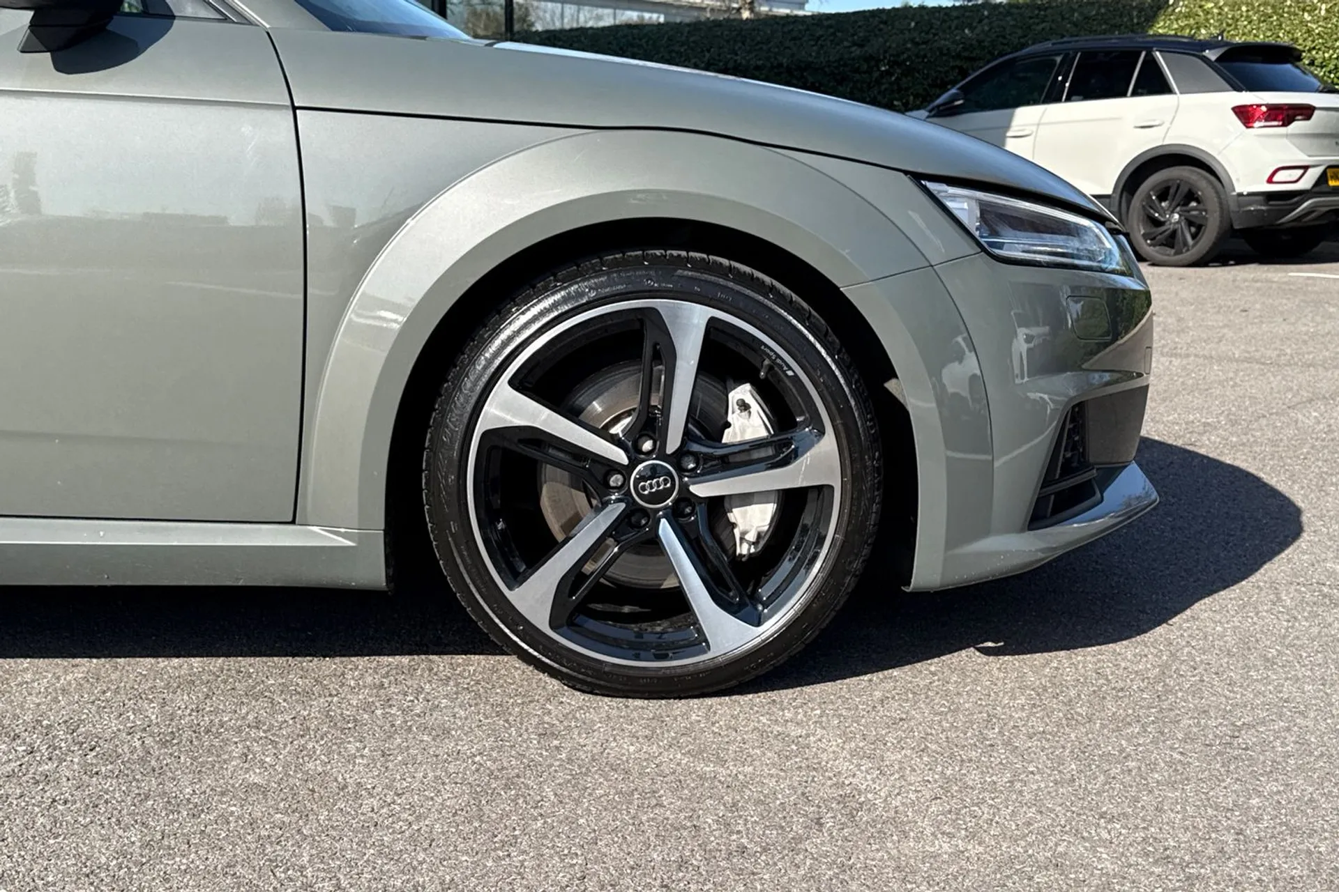 Audi TT thumbnail image number 21