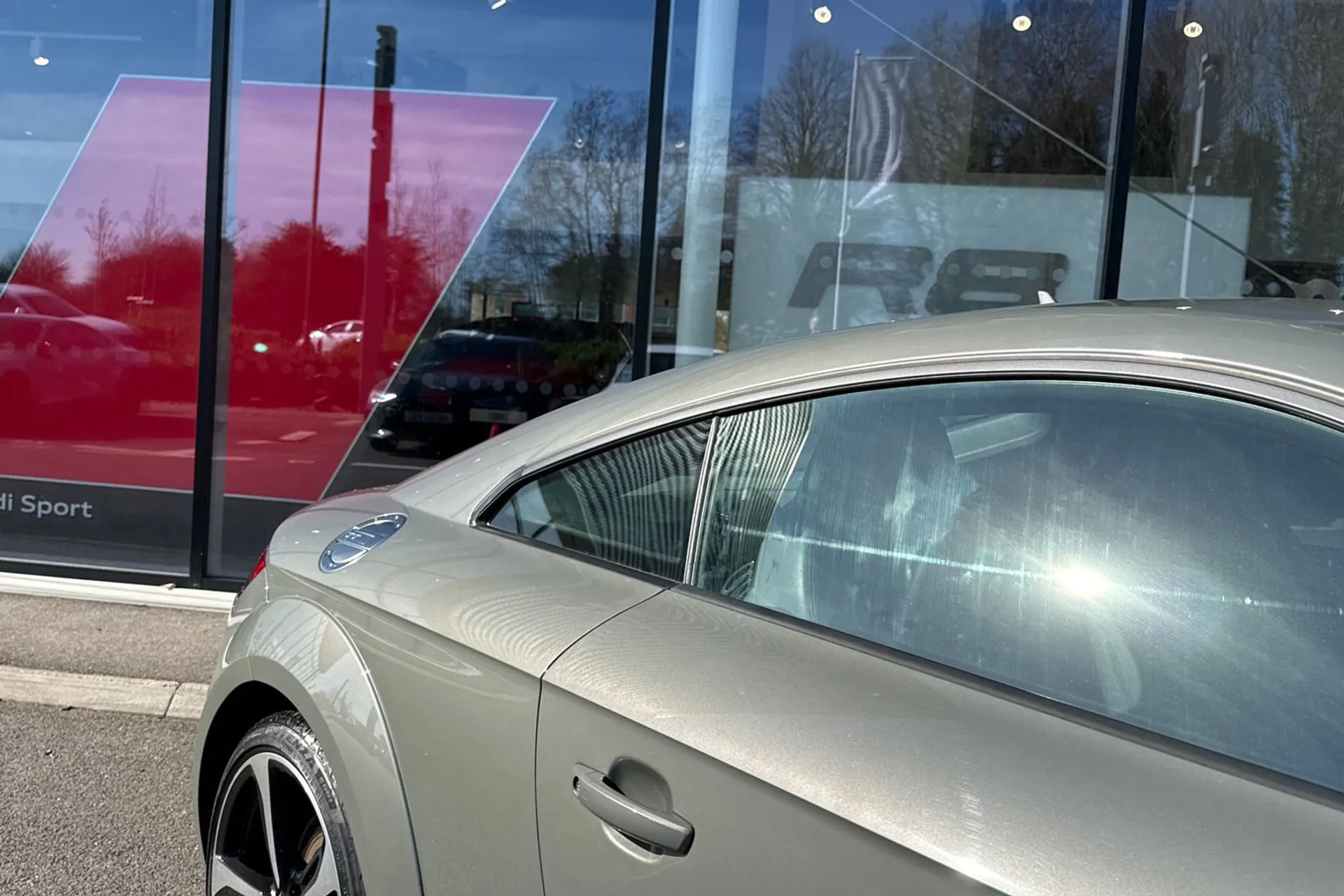 Audi TT thumbnail image number 23