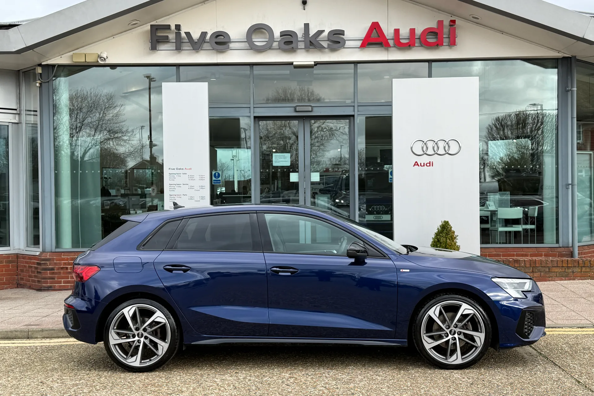 Audi A3 thumbnail image number 2