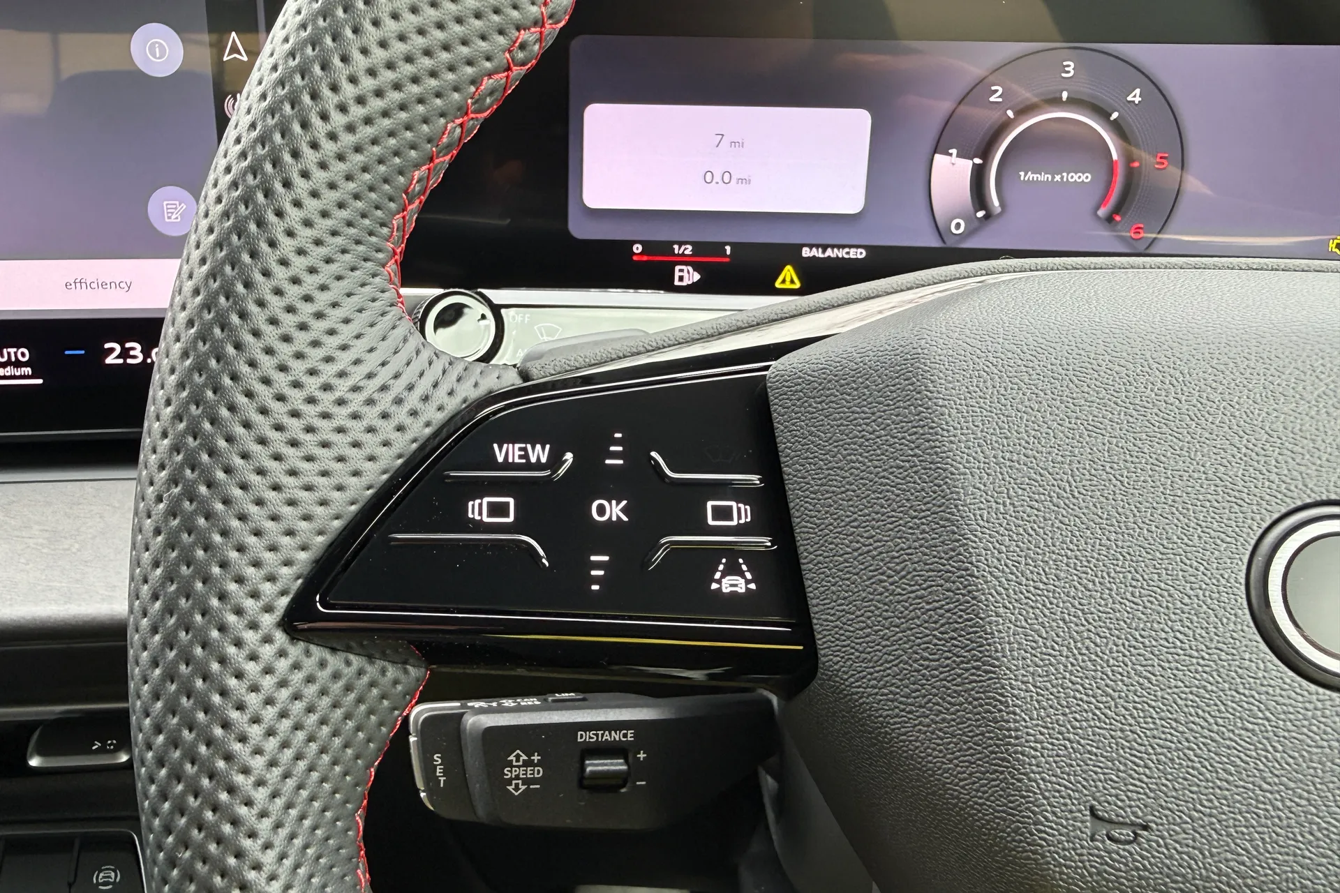 Audi Q3 thumbnail image number 26