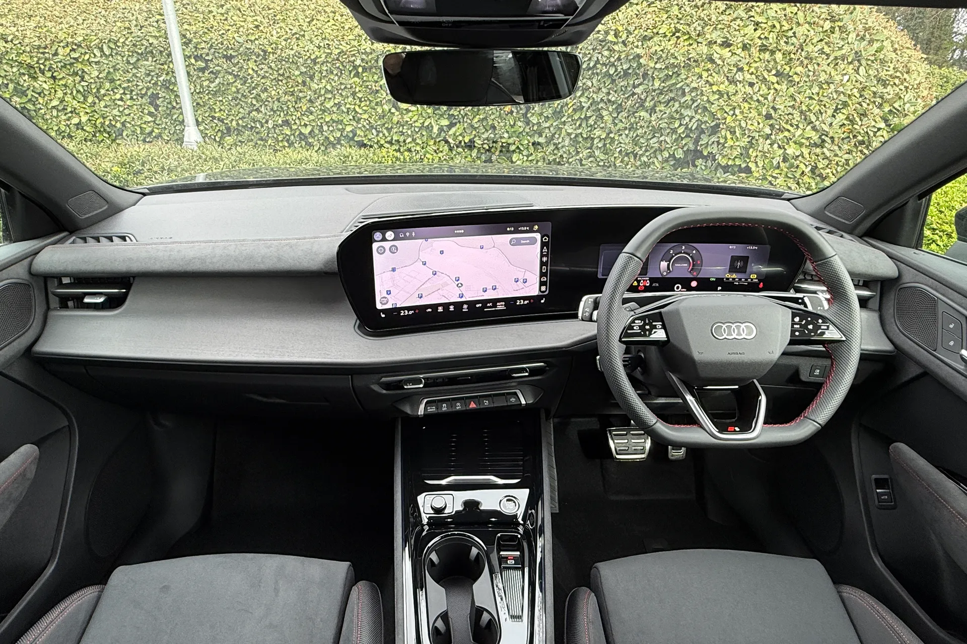 Audi Q3 thumbnail image number 3