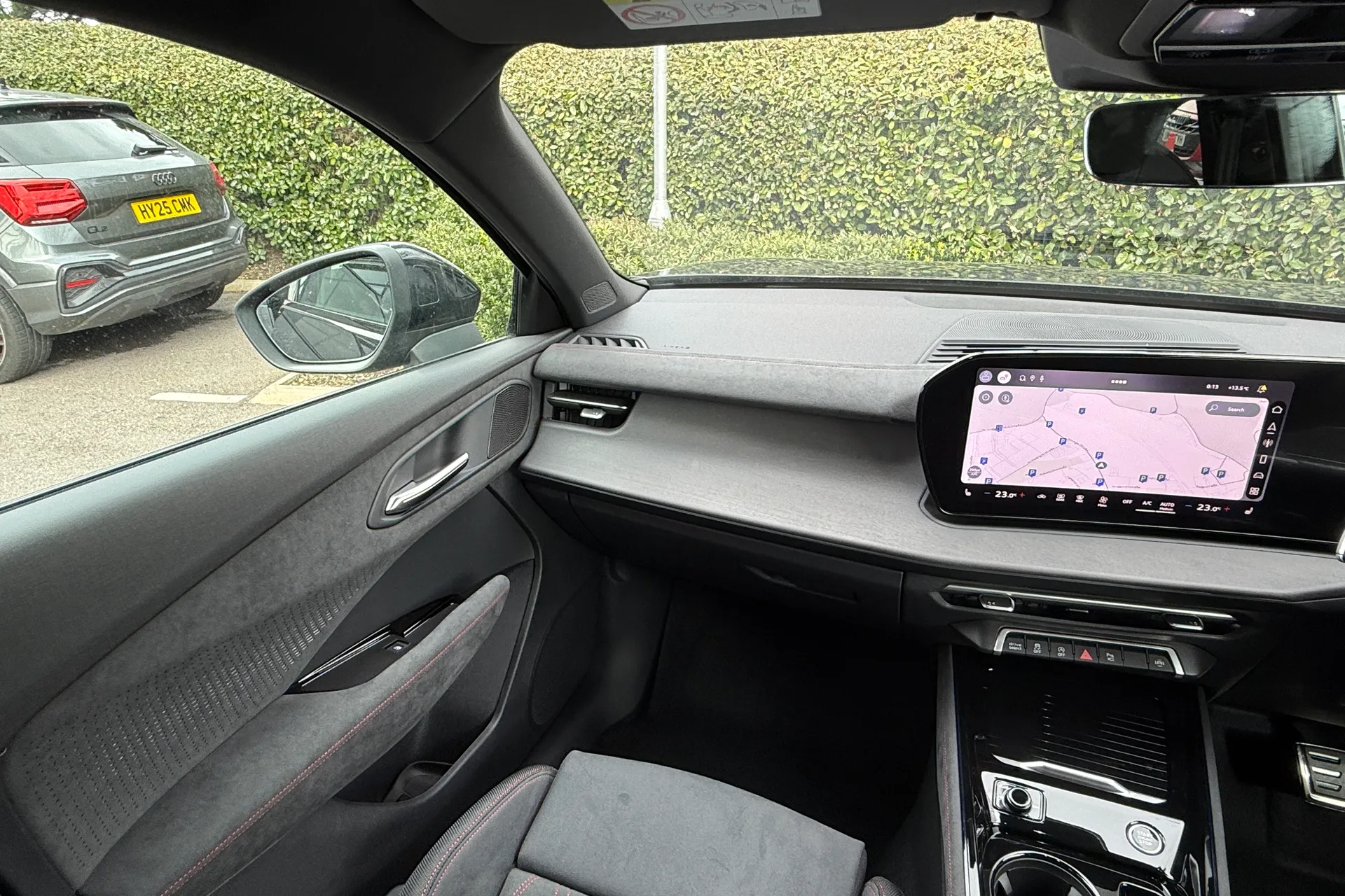 Audi Q3 thumbnail image number 48