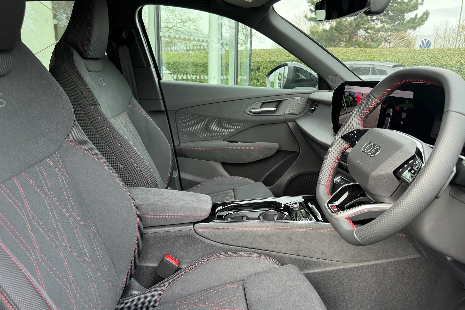 Audi Q3 thumbnail image number 15