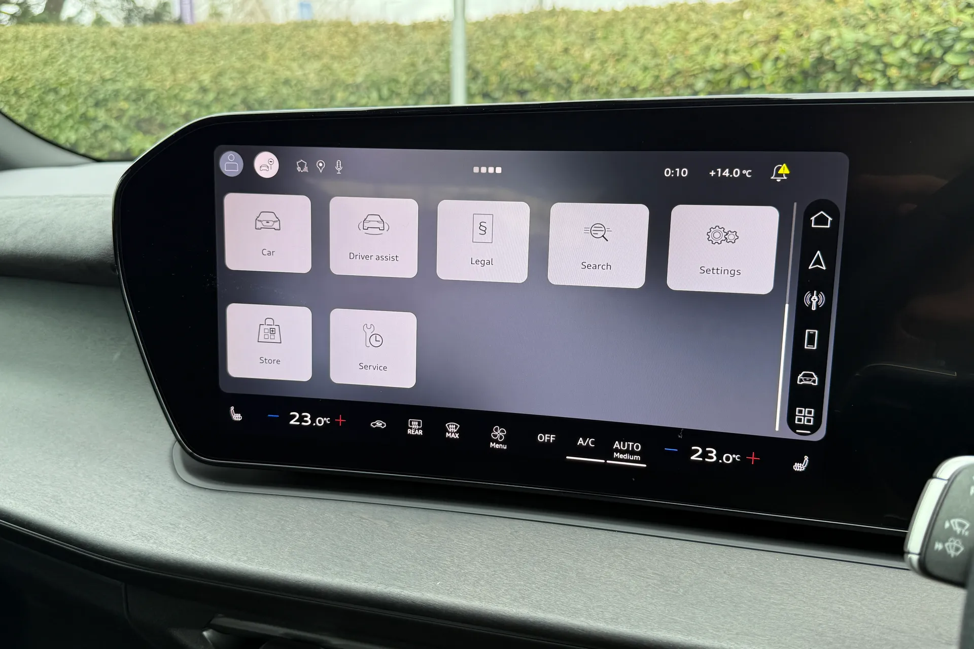 Audi Q3 thumbnail image number 10