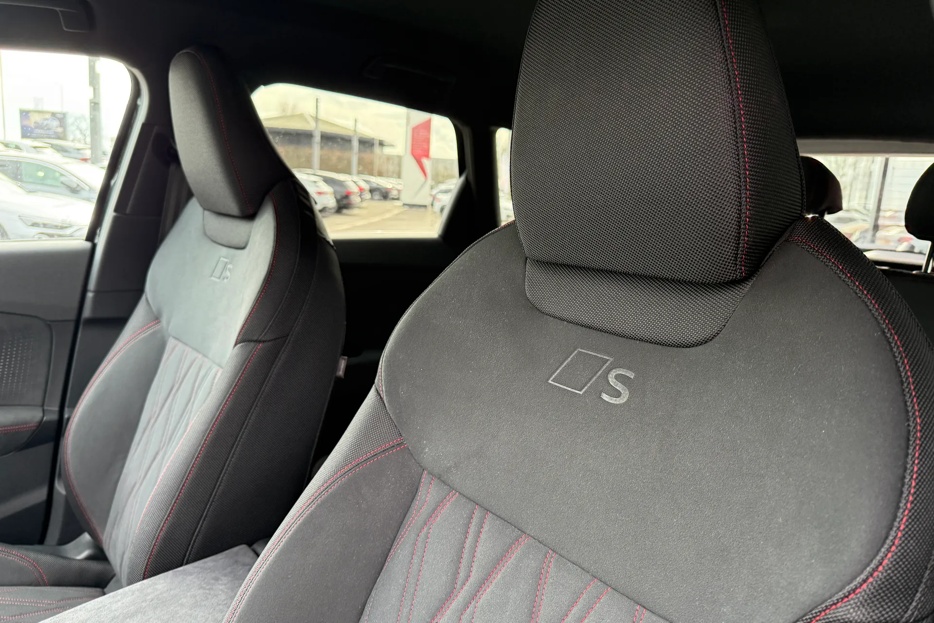 Audi Q3 thumbnail image number 23